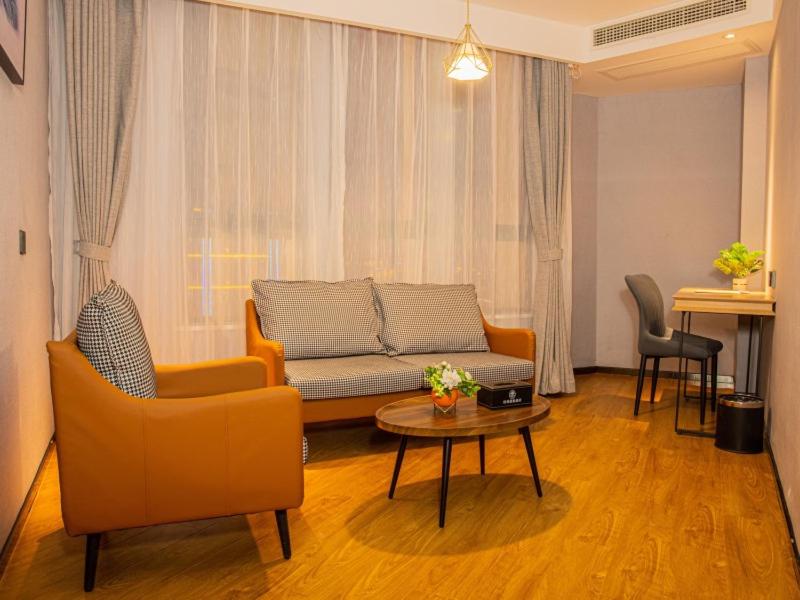 Business Suite With Mahjong photo 3