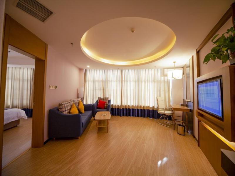 Suite with View photo 3