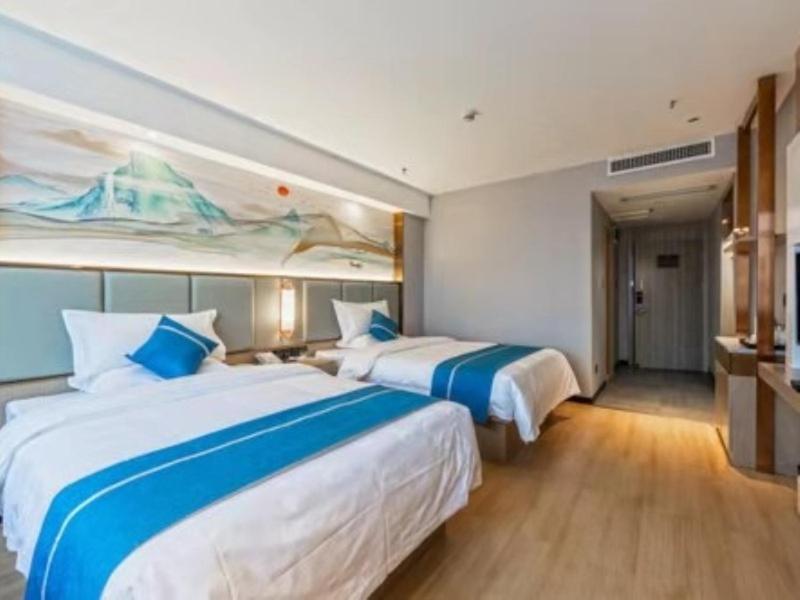 Deluxe Double Room photo 2