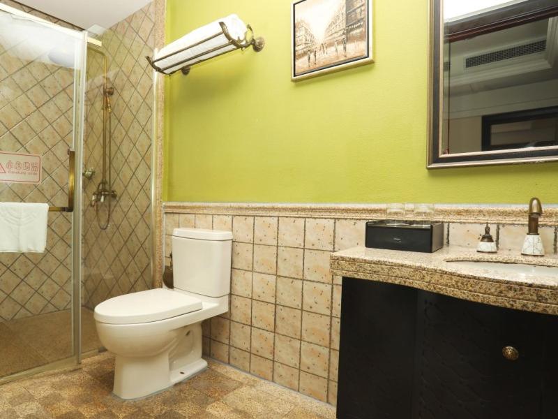 Deluxe Suite photo 2