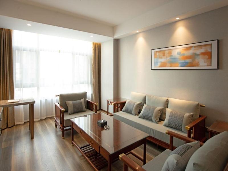 Deluxe Suite photo 3