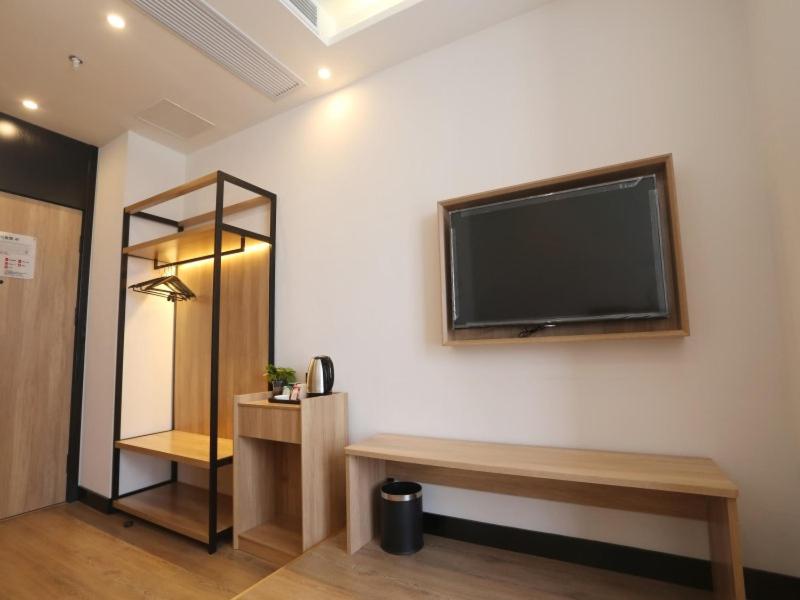 Economy Double Room photo 2