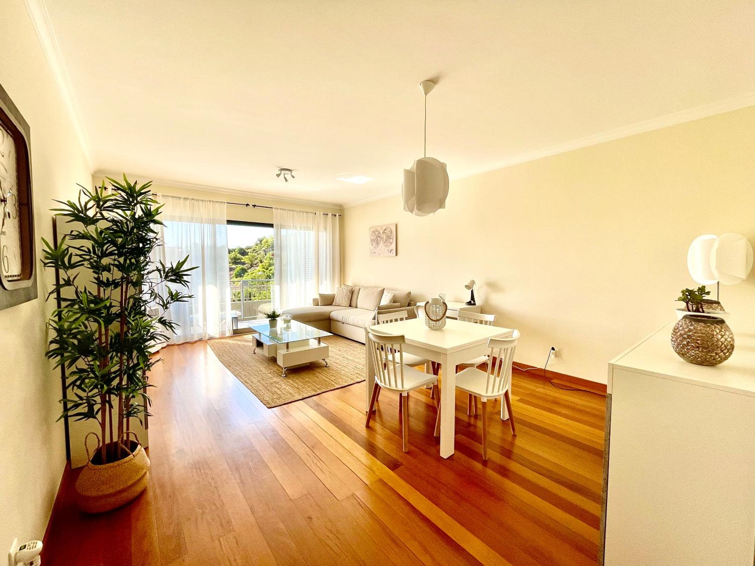 Apartment with Balcony photo 1