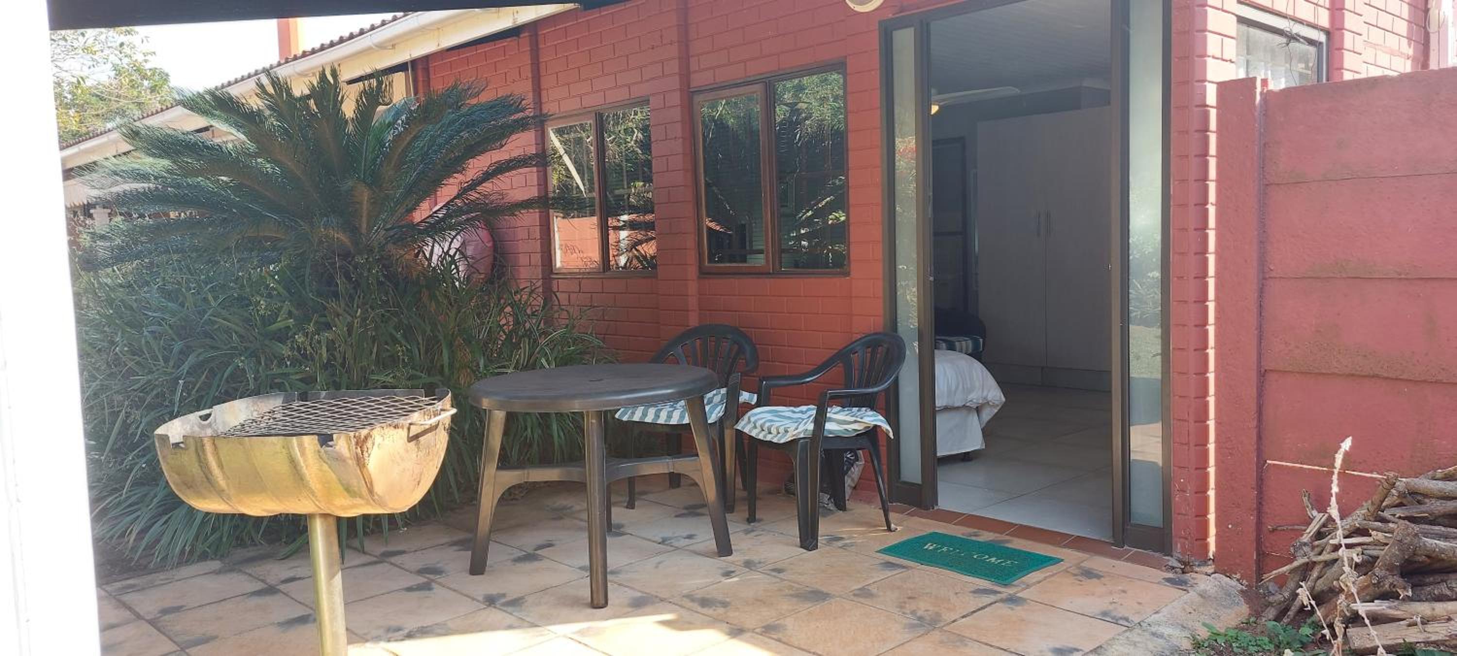 Standard Double Room - Photo 11