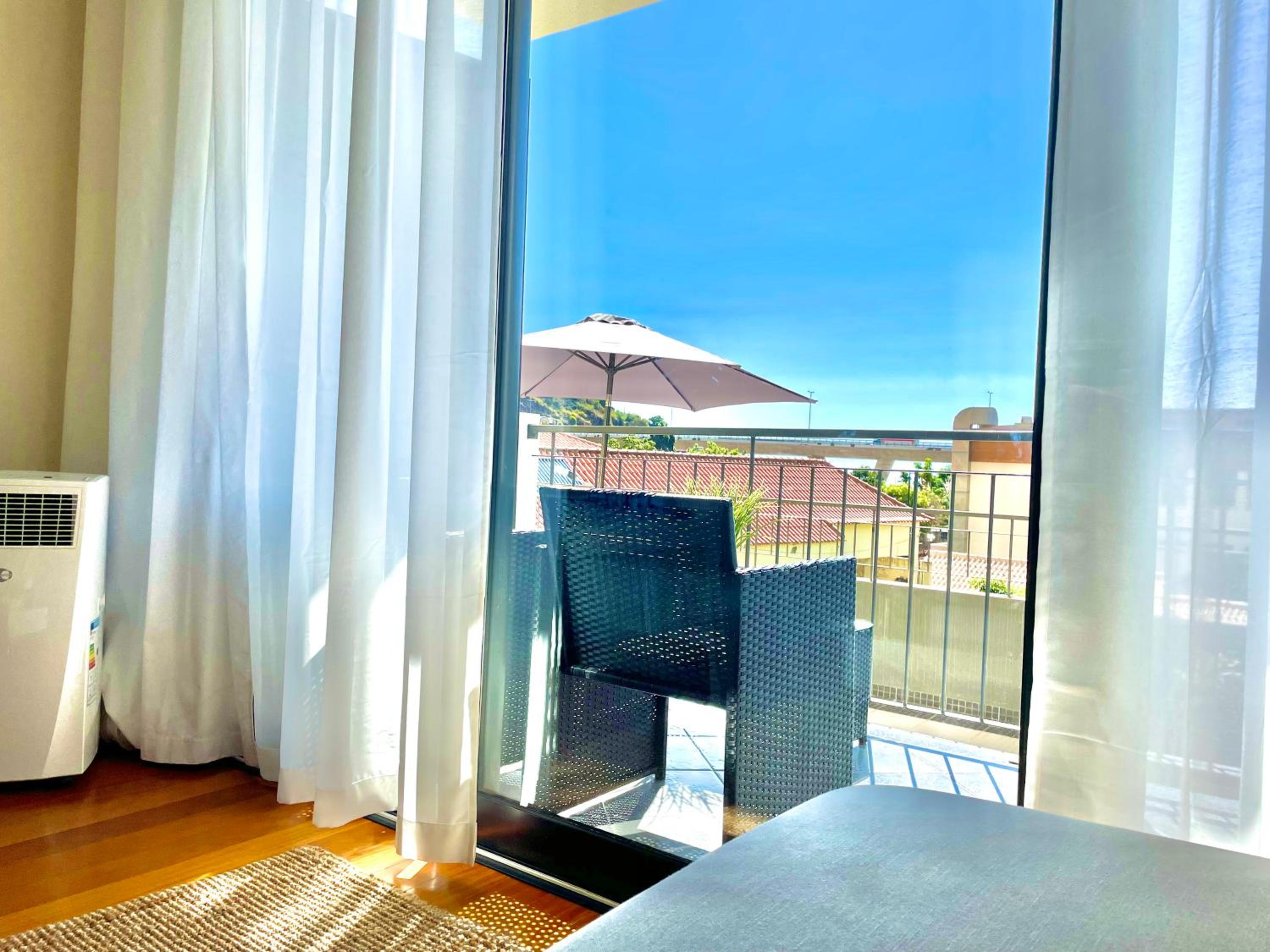 Apartment with Balcony photo 3