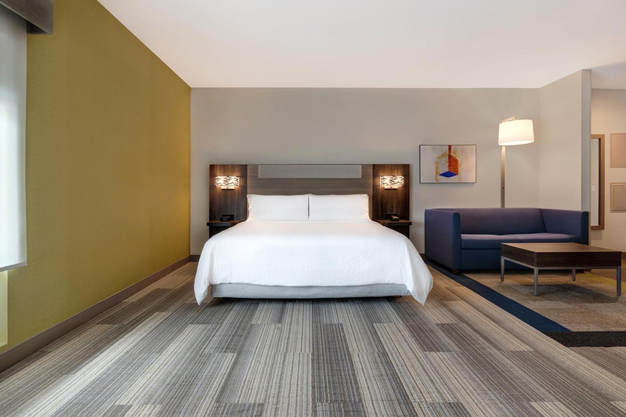 Premium Room - Photo 7
