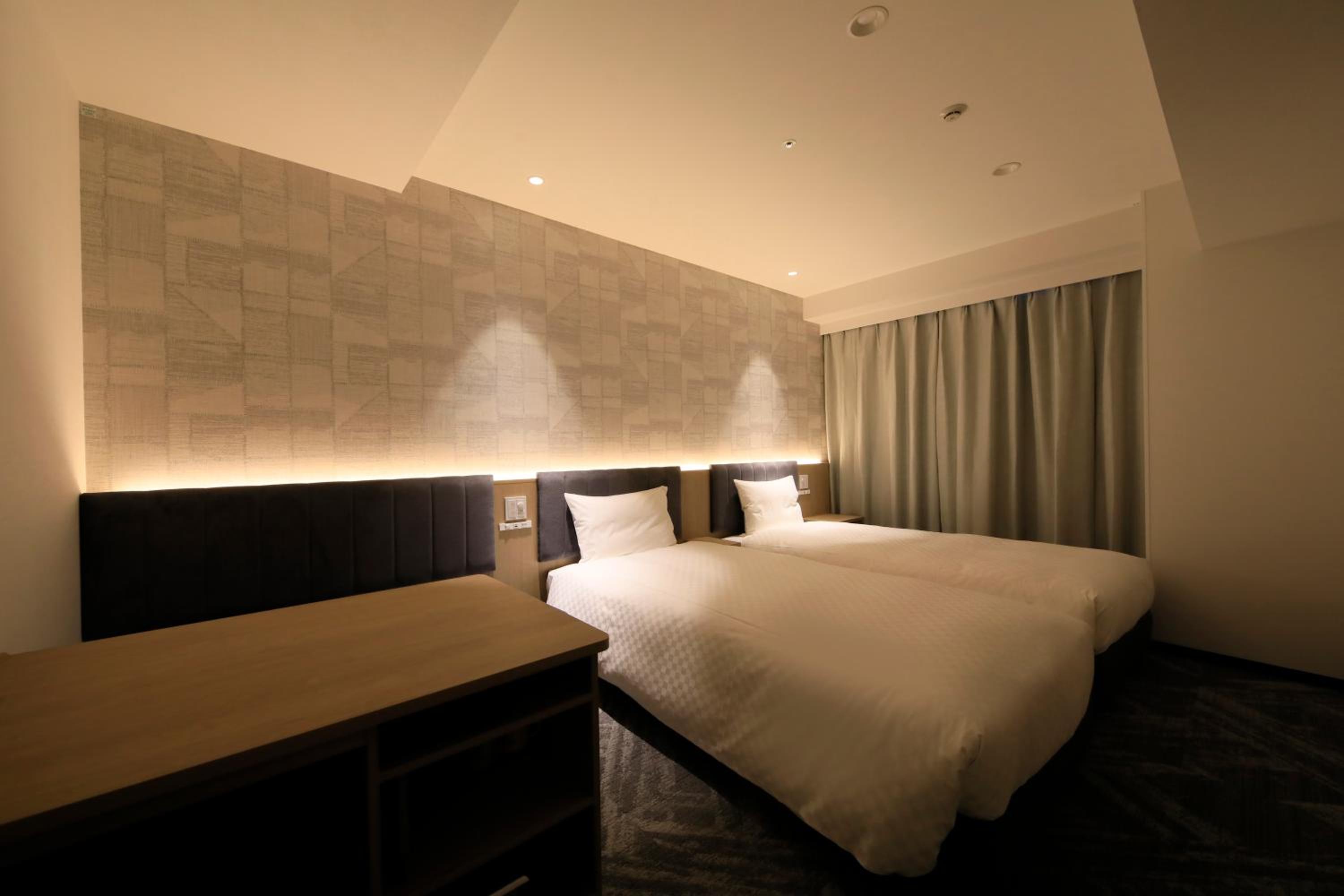 Via Inn Twin Room - Photo 6