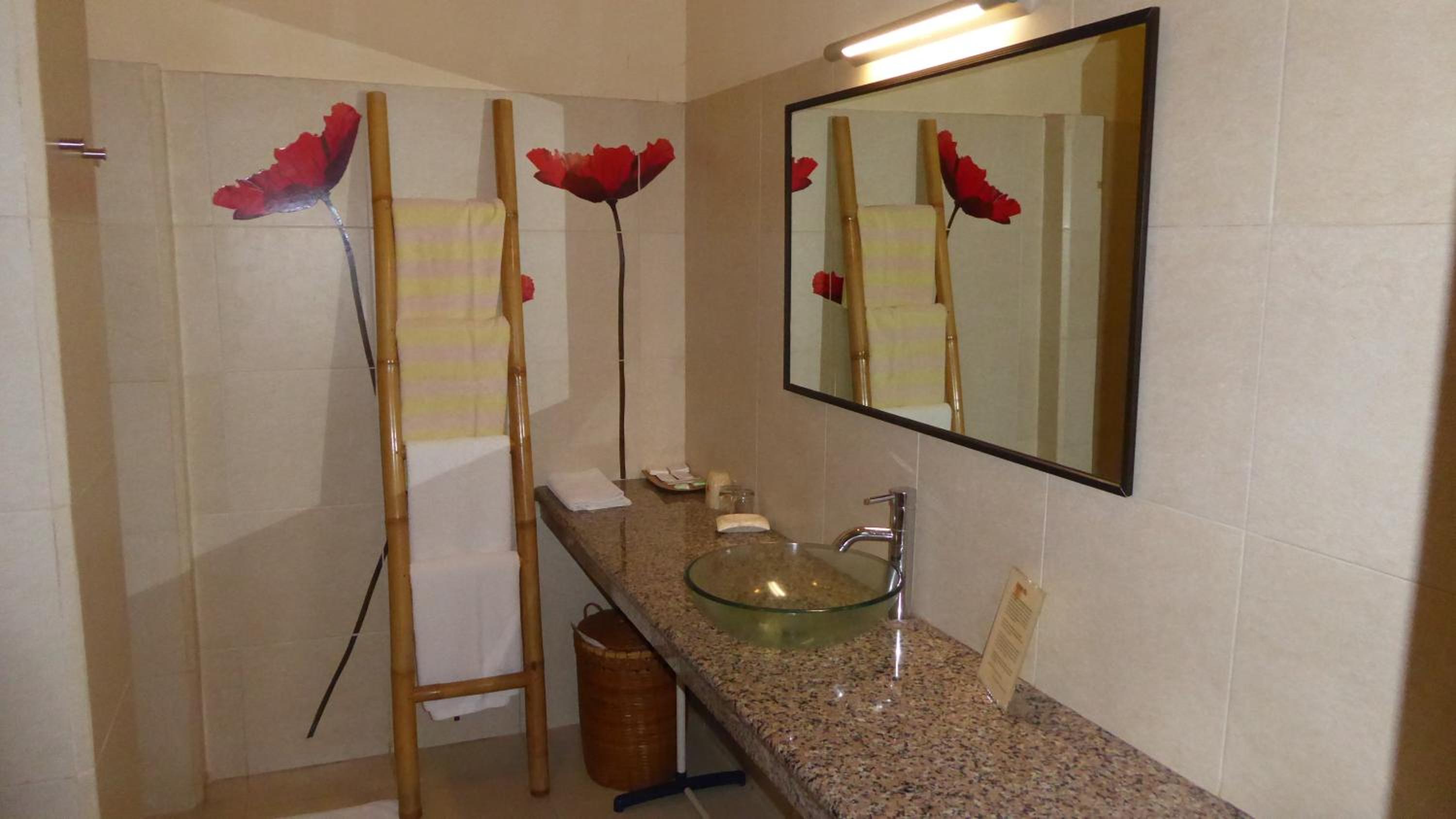 Double or Twin Room with Garden View photo 3