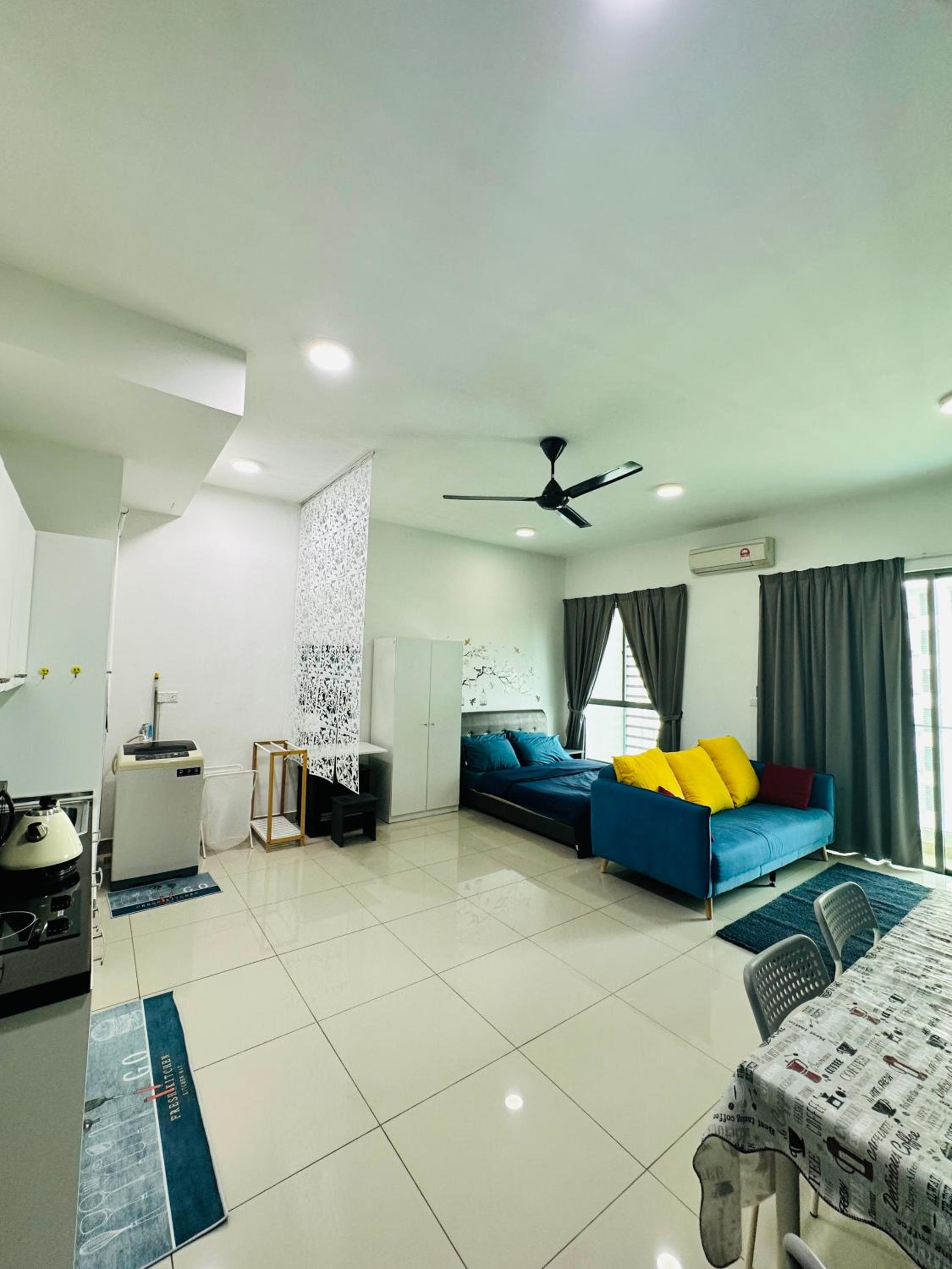One-Bedroom Apartment photo 2