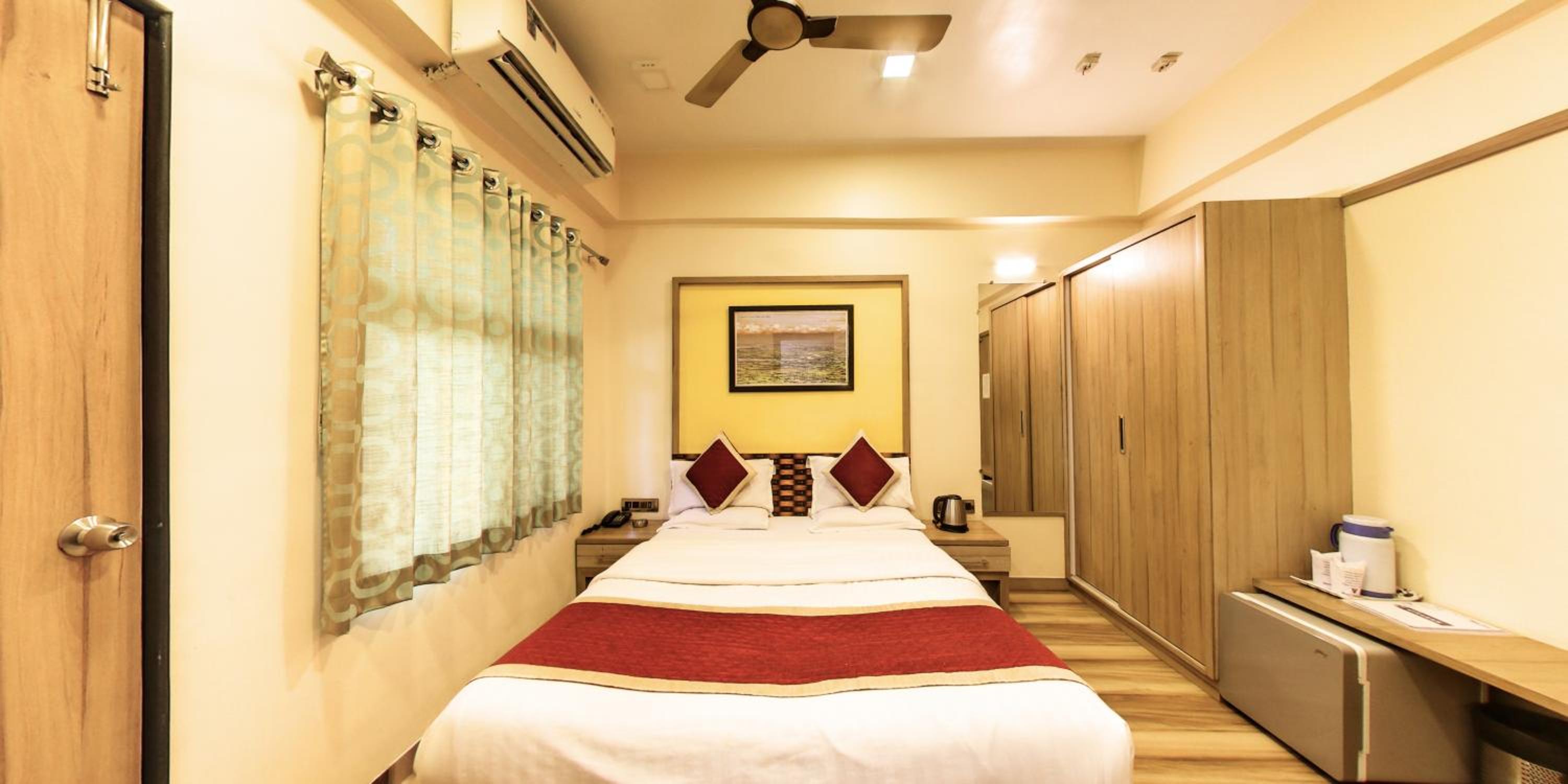 Deluxe Ac Room - Photo 8