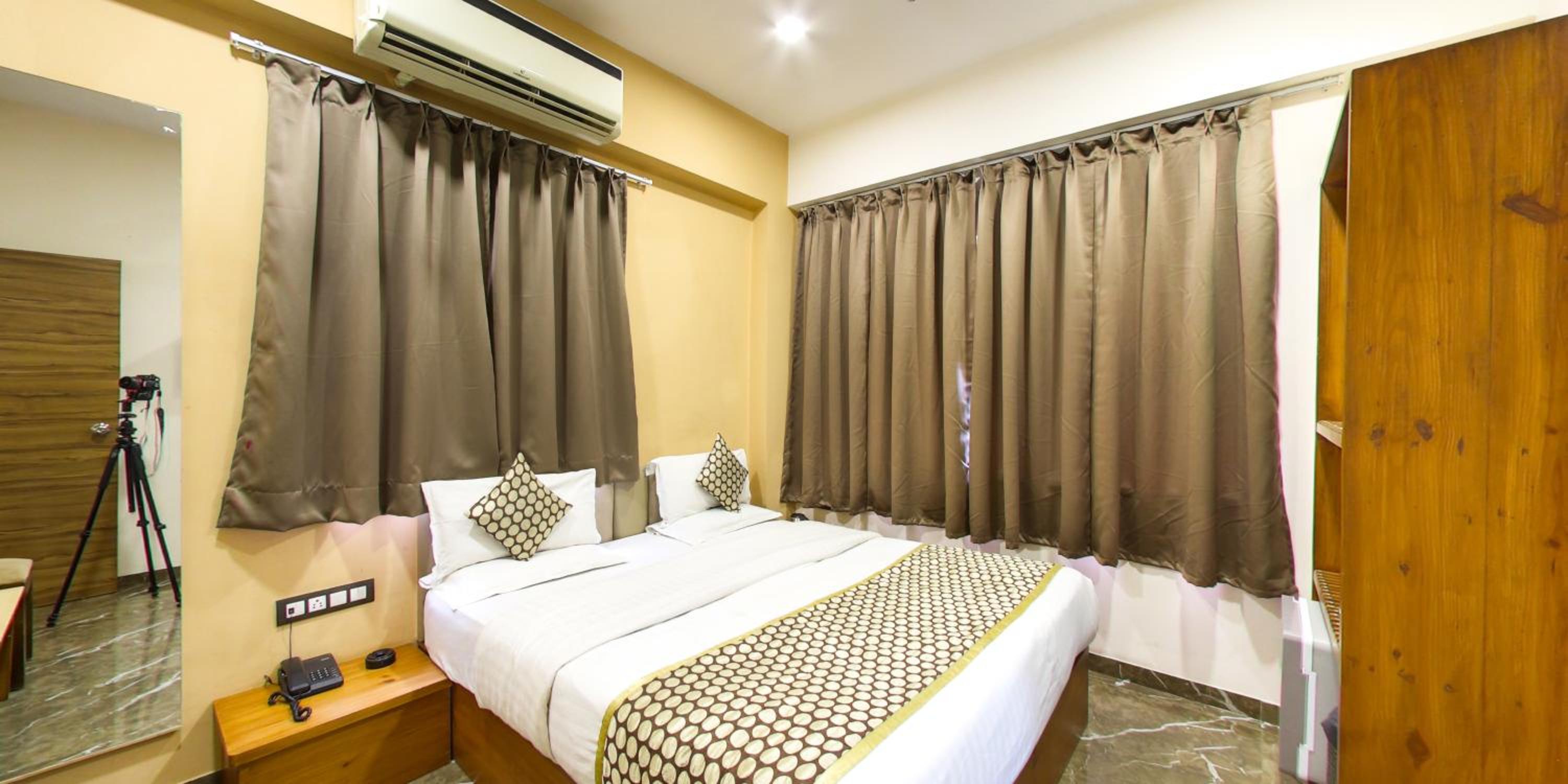 Deluxe Ac Room - Photo 1
