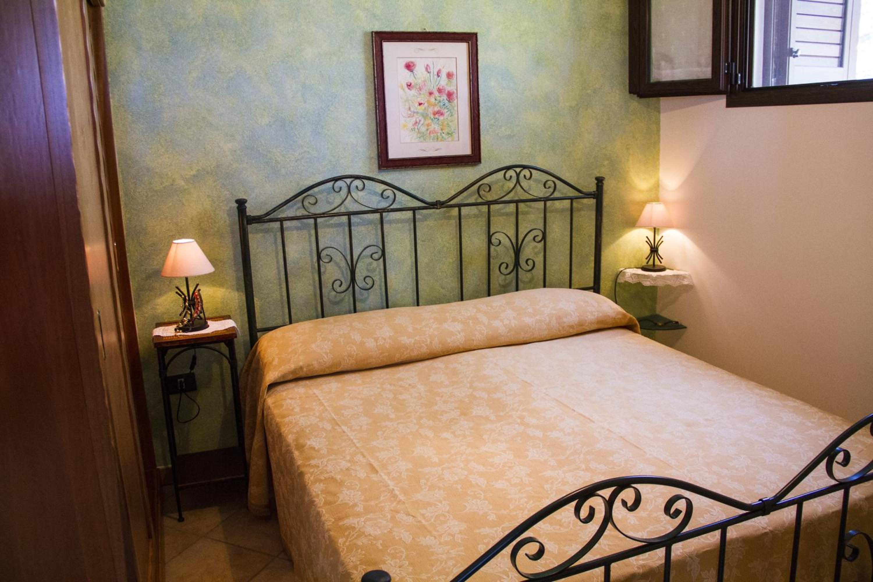 Two-Bedroom House (4 Adults) Pesco photo 1