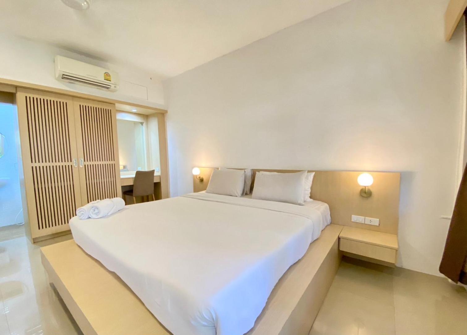 Deluxe Double Room photo 2