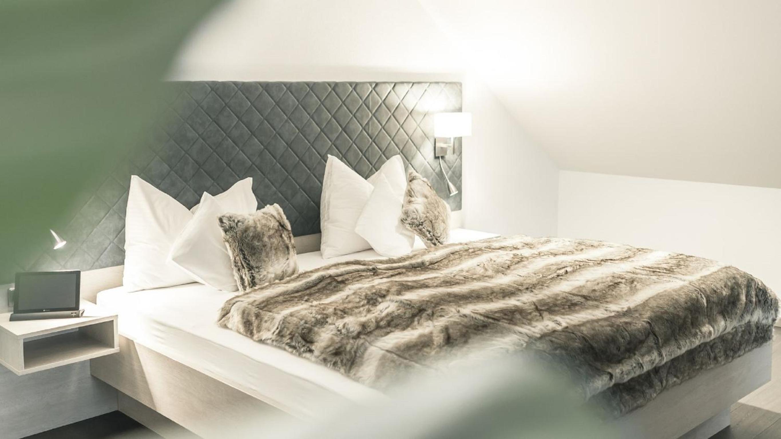 Deluxe Suite with Spa Bath
