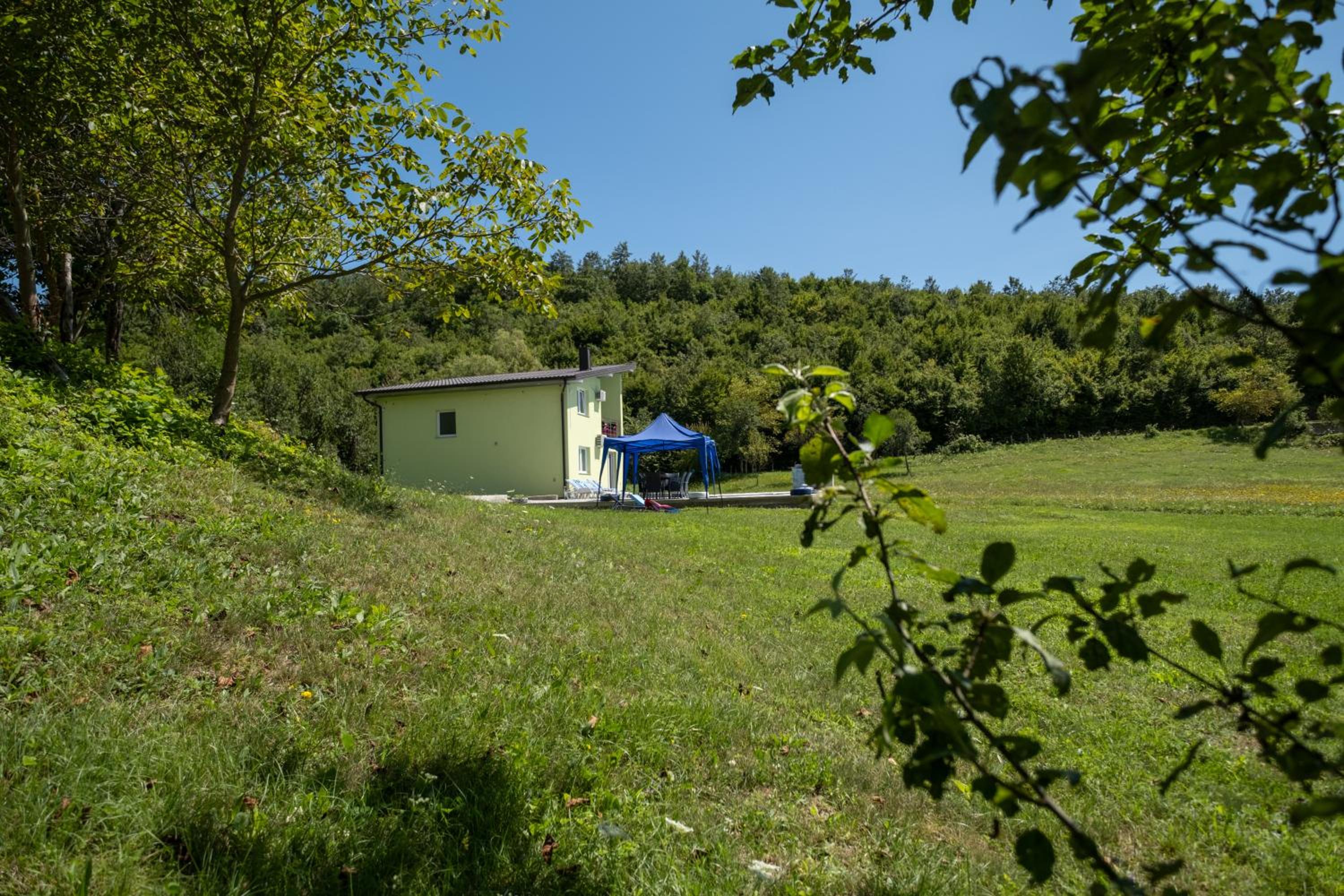 Villa photo 2