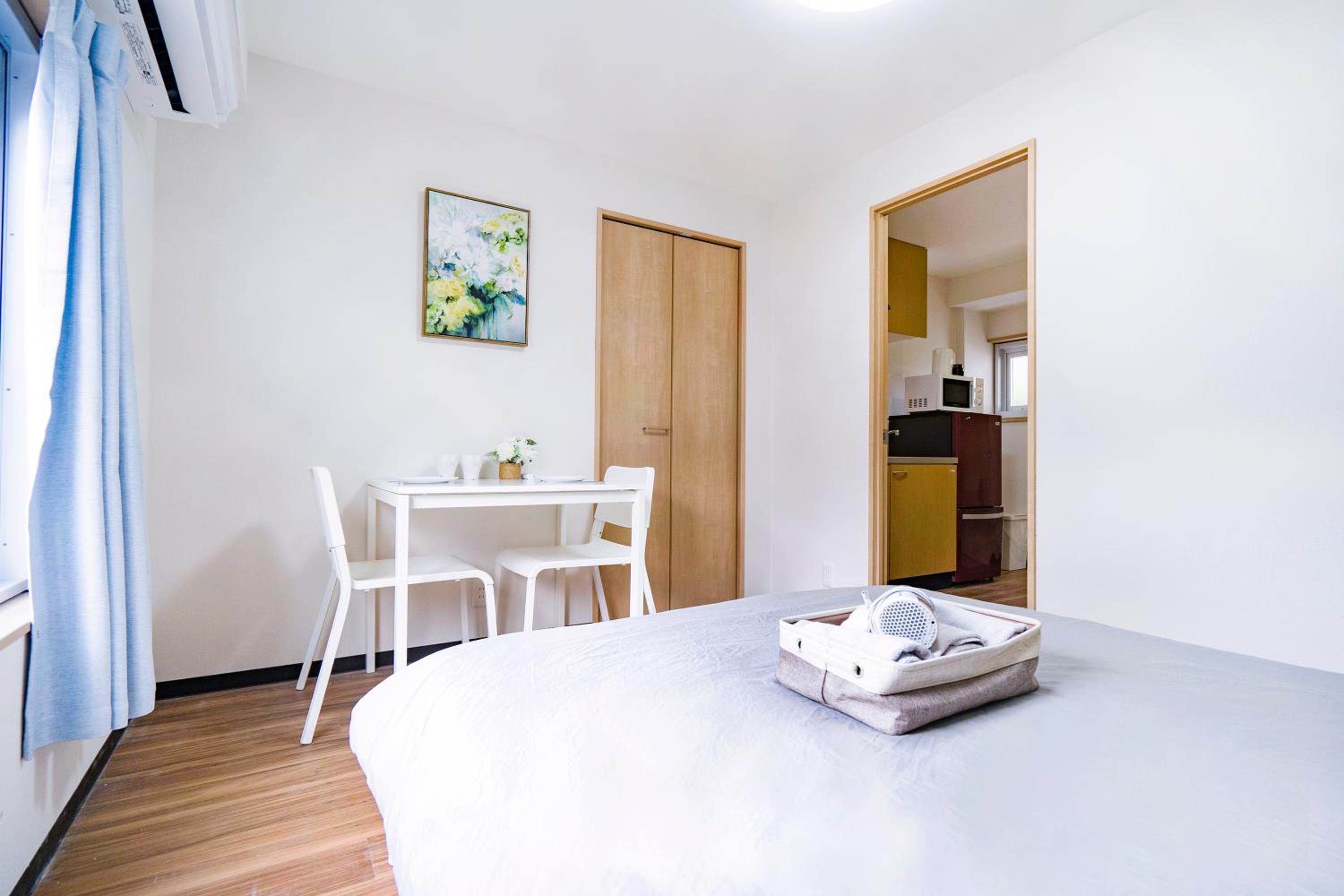 One-Bedroom Apartment photo 2