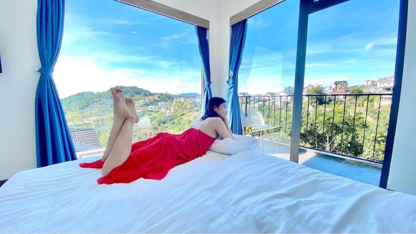Quadruple Room with Balcony - Photo 8