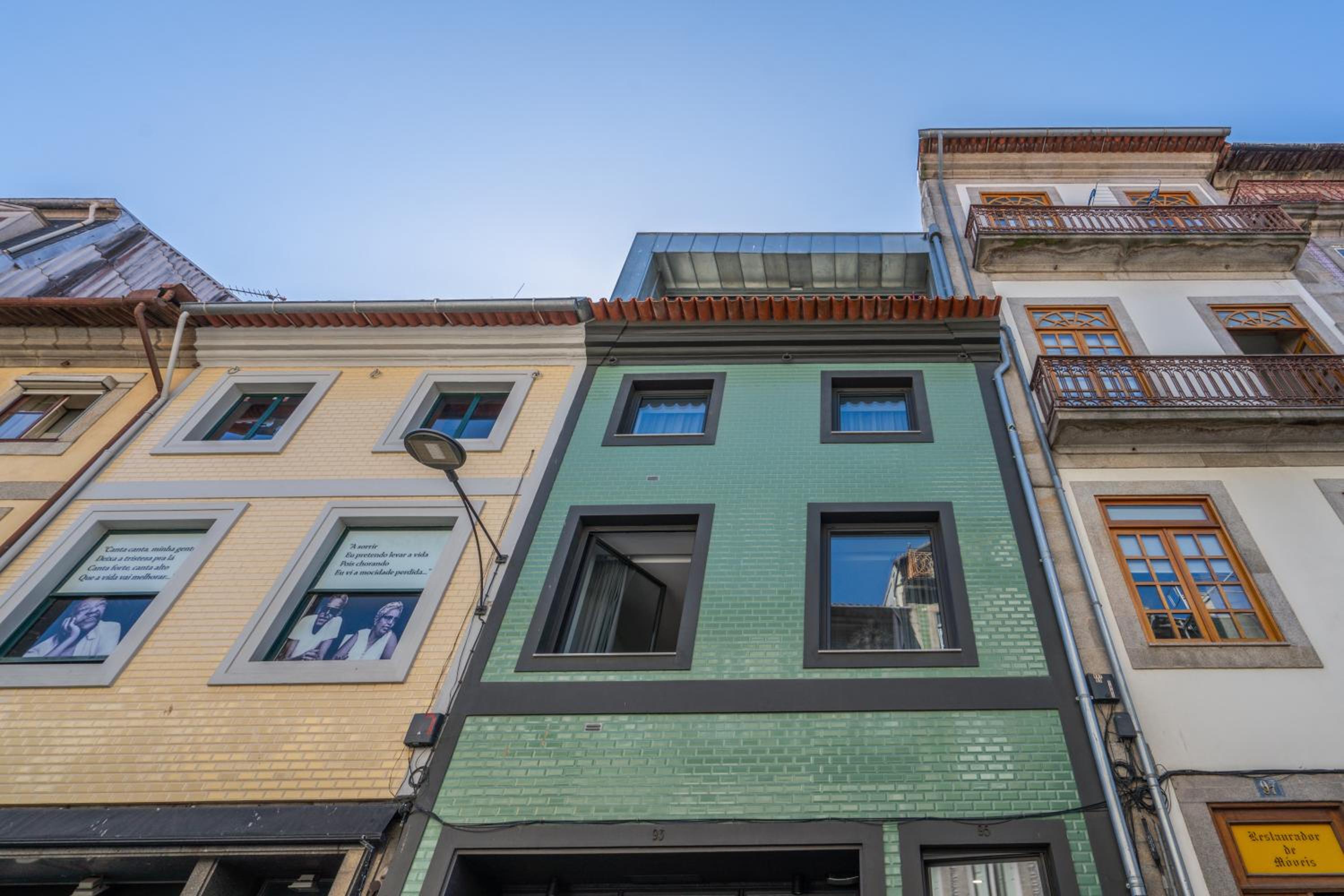 Apartment with Balcony - Photo 30