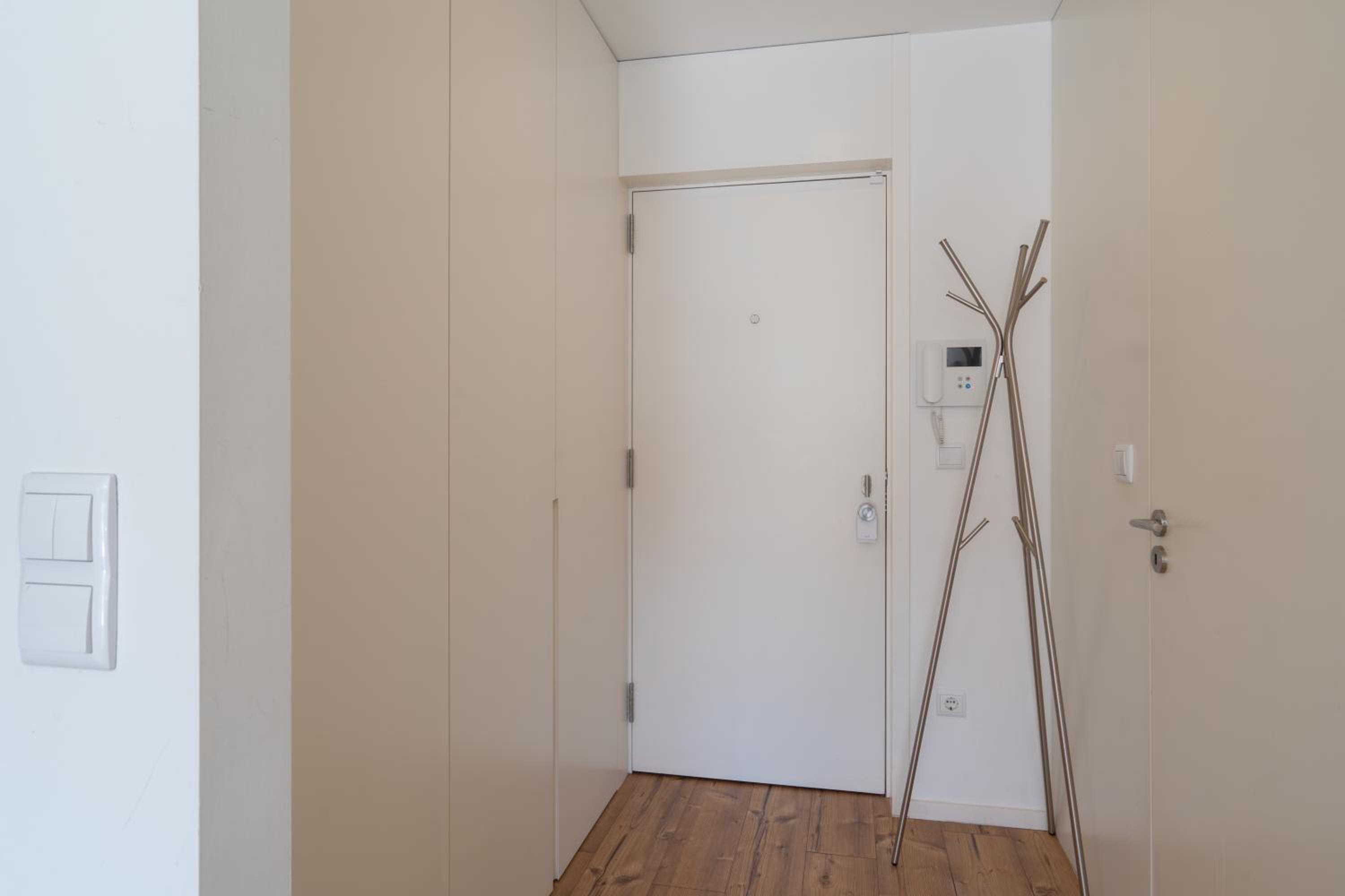 Apartment with Balcony - Photo 29