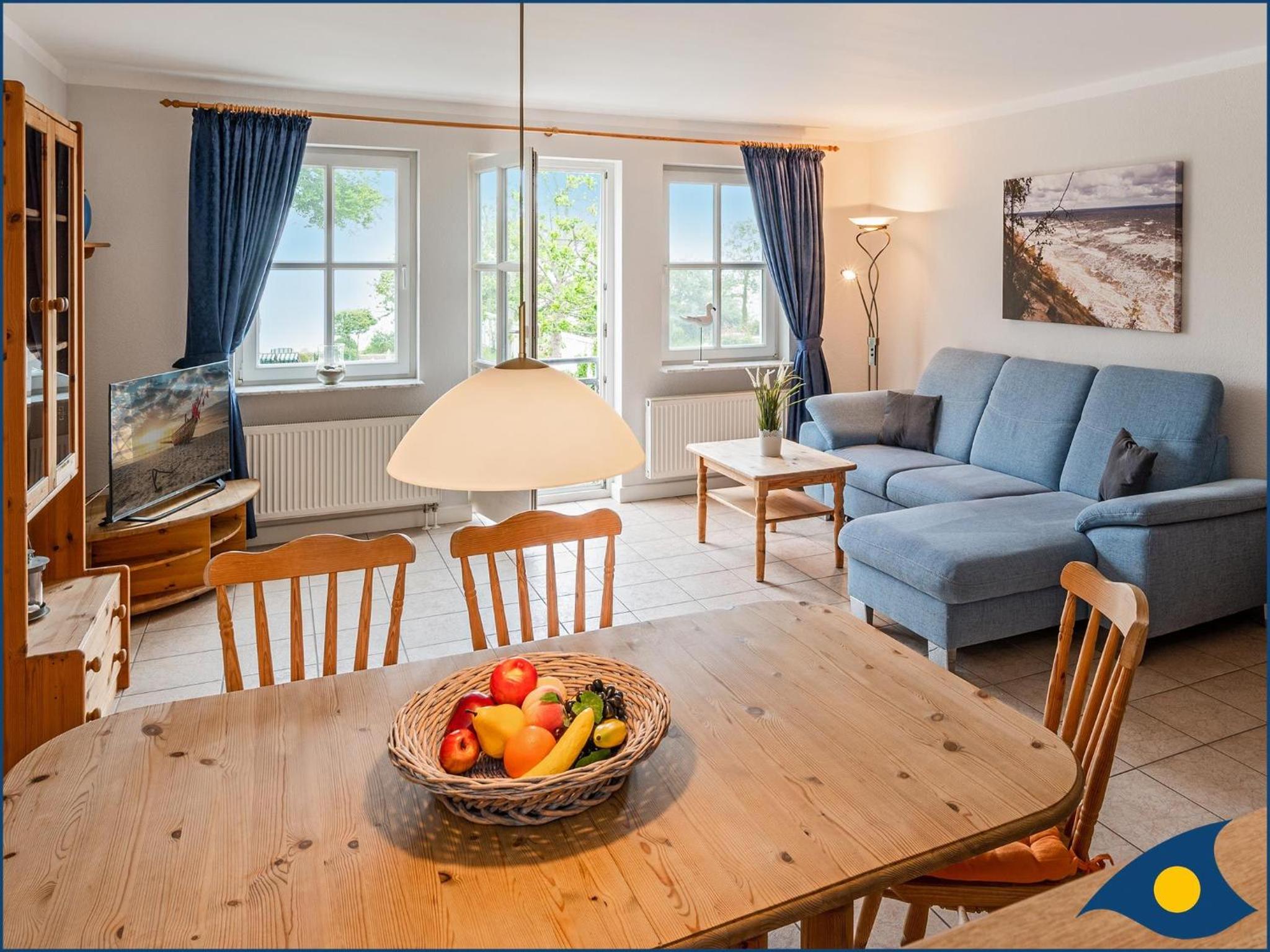 One-Bedroom Apartment with Lake View photo 1
