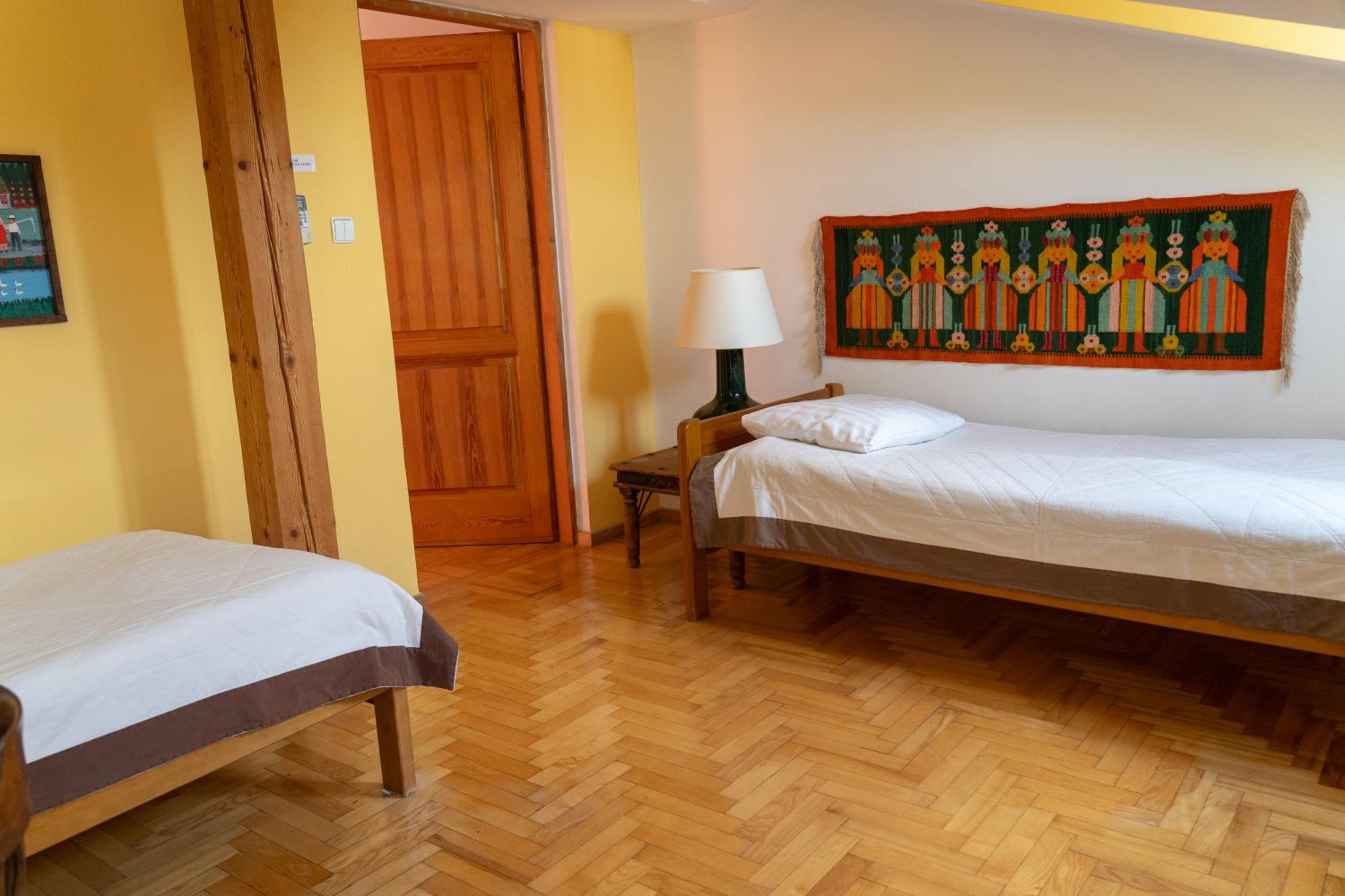 Two-Bedroom Apartment (3 Adults) - Photo 5