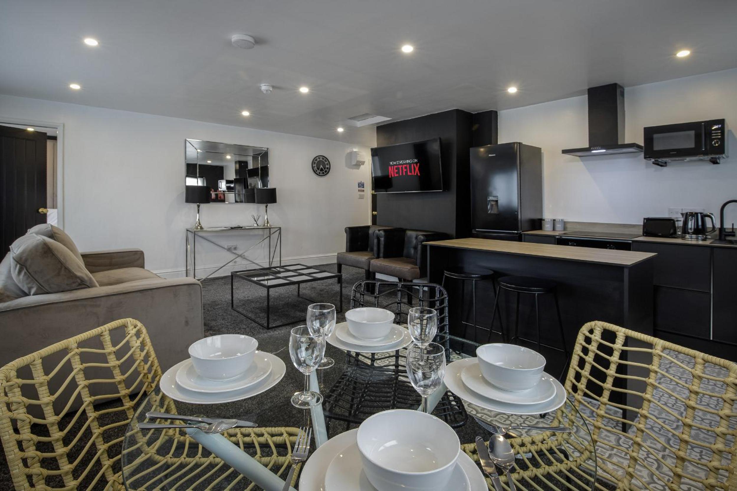 Deluxe Apartment