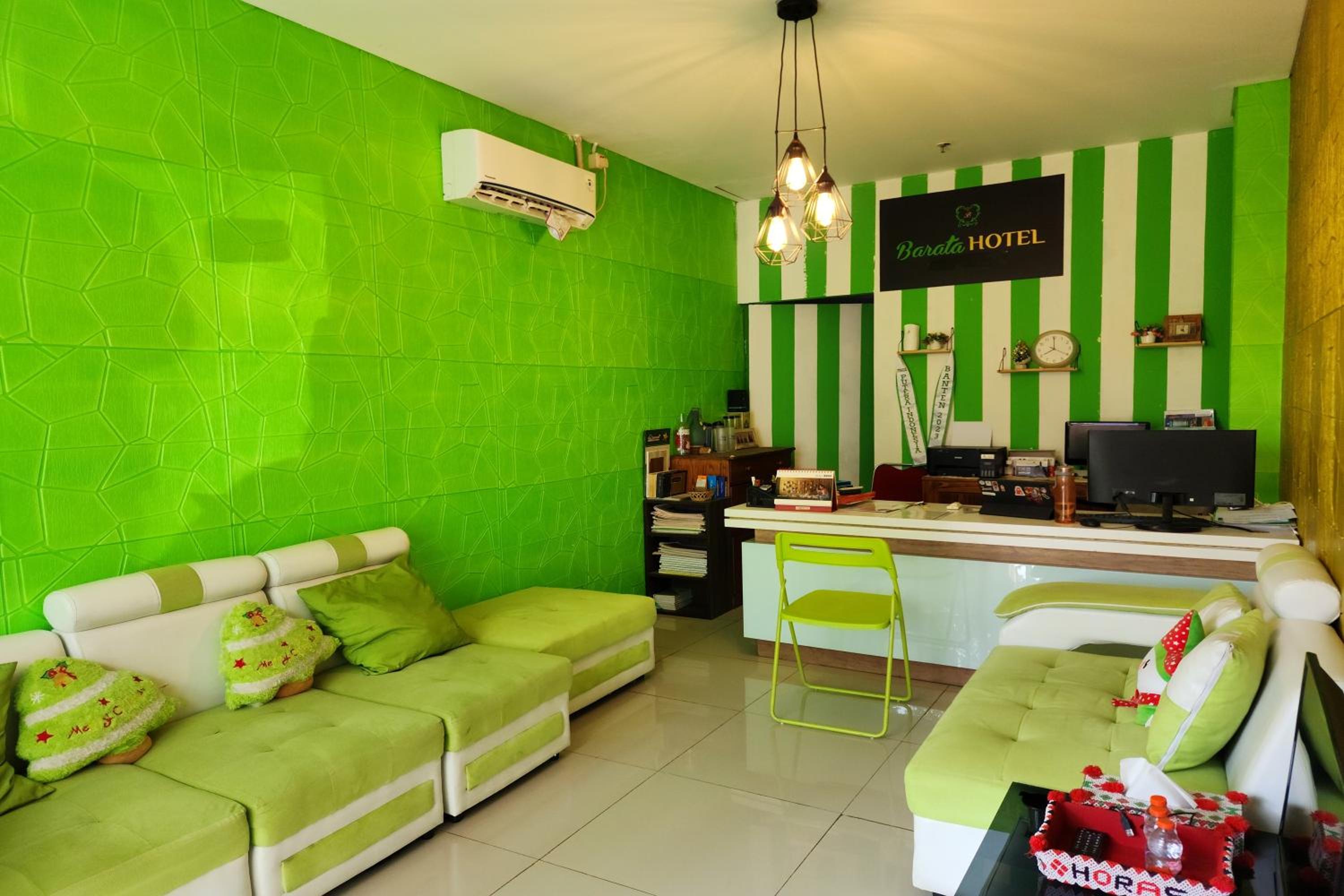 Studio Apartment - Photo 24