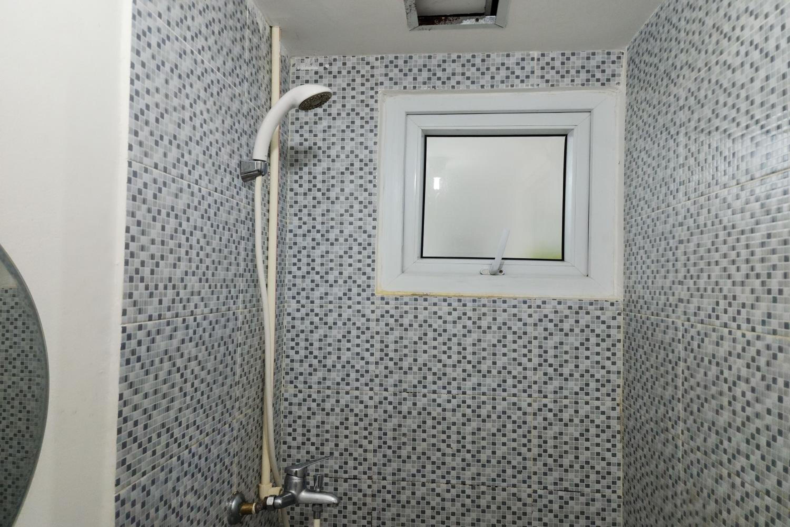 Studio Apartment - Photo 54