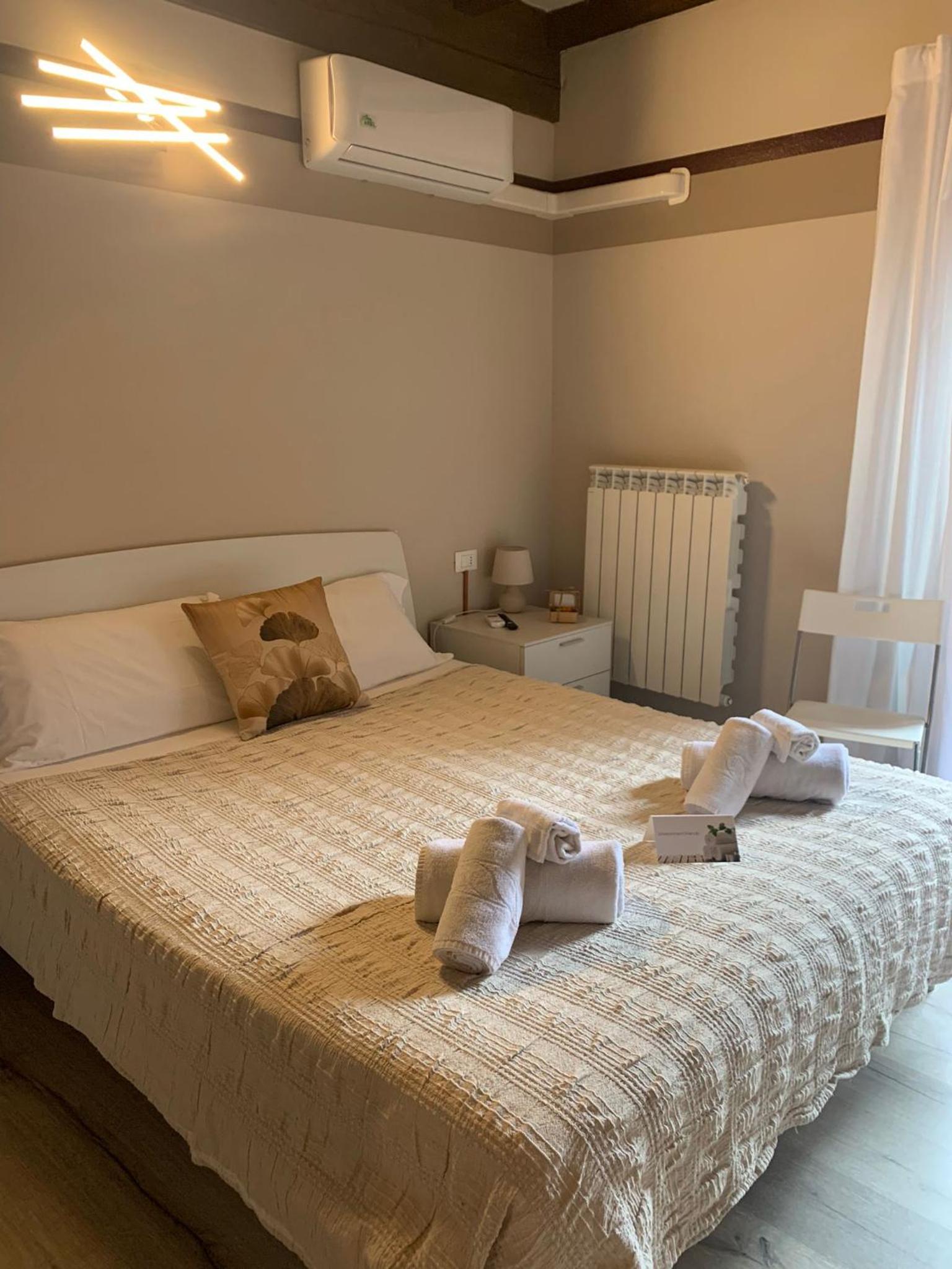 Double Room with Balcony - Photo 20