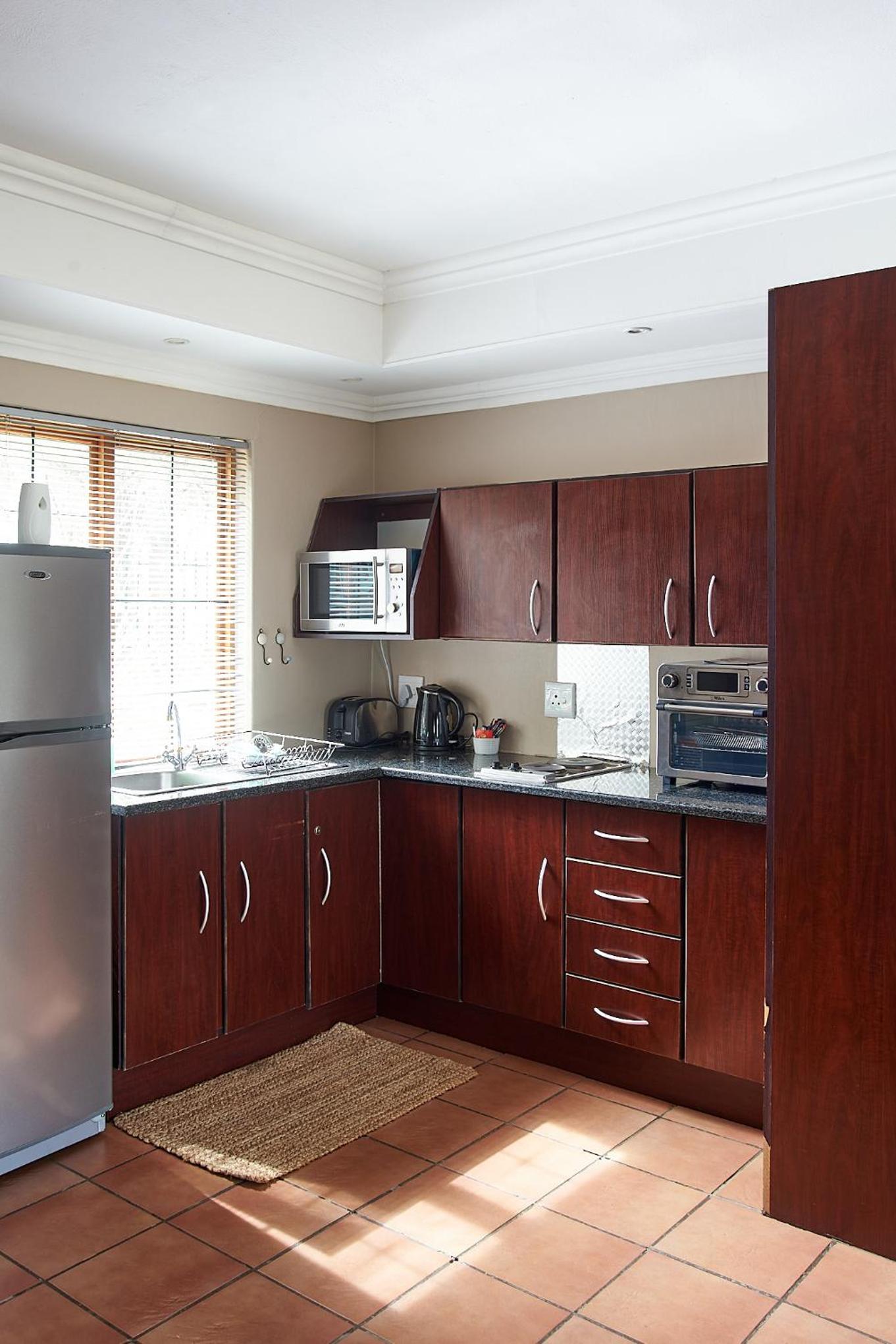 Studio Apartment photo 3