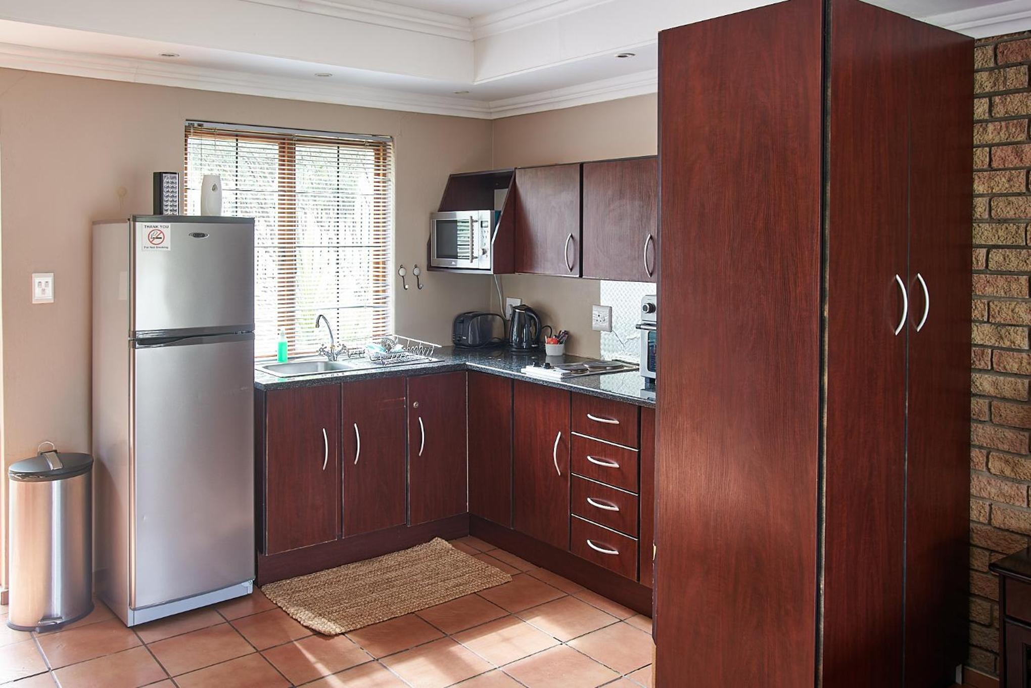 Studio Apartment photo 3