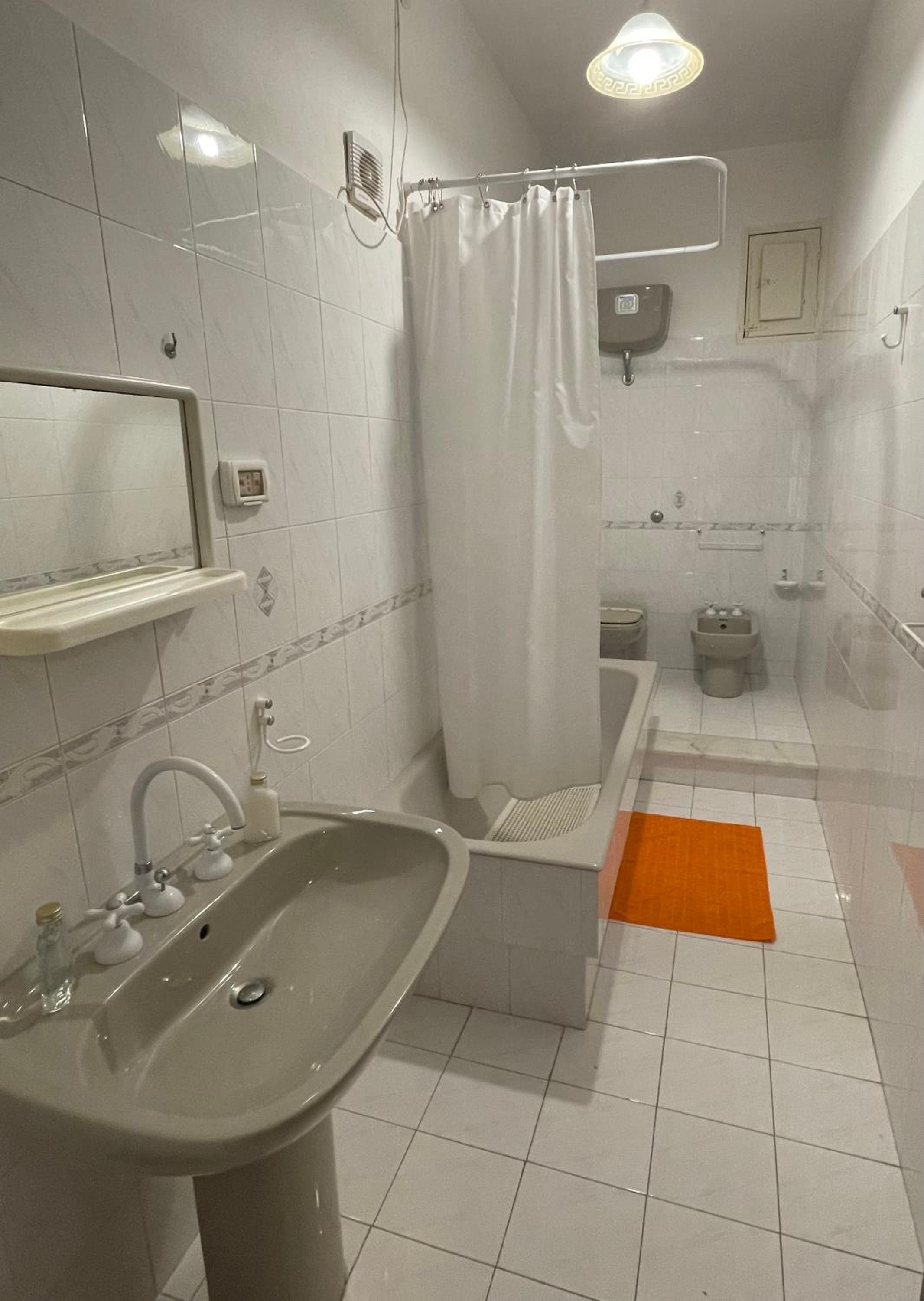 Standard Double Room - Photo 3