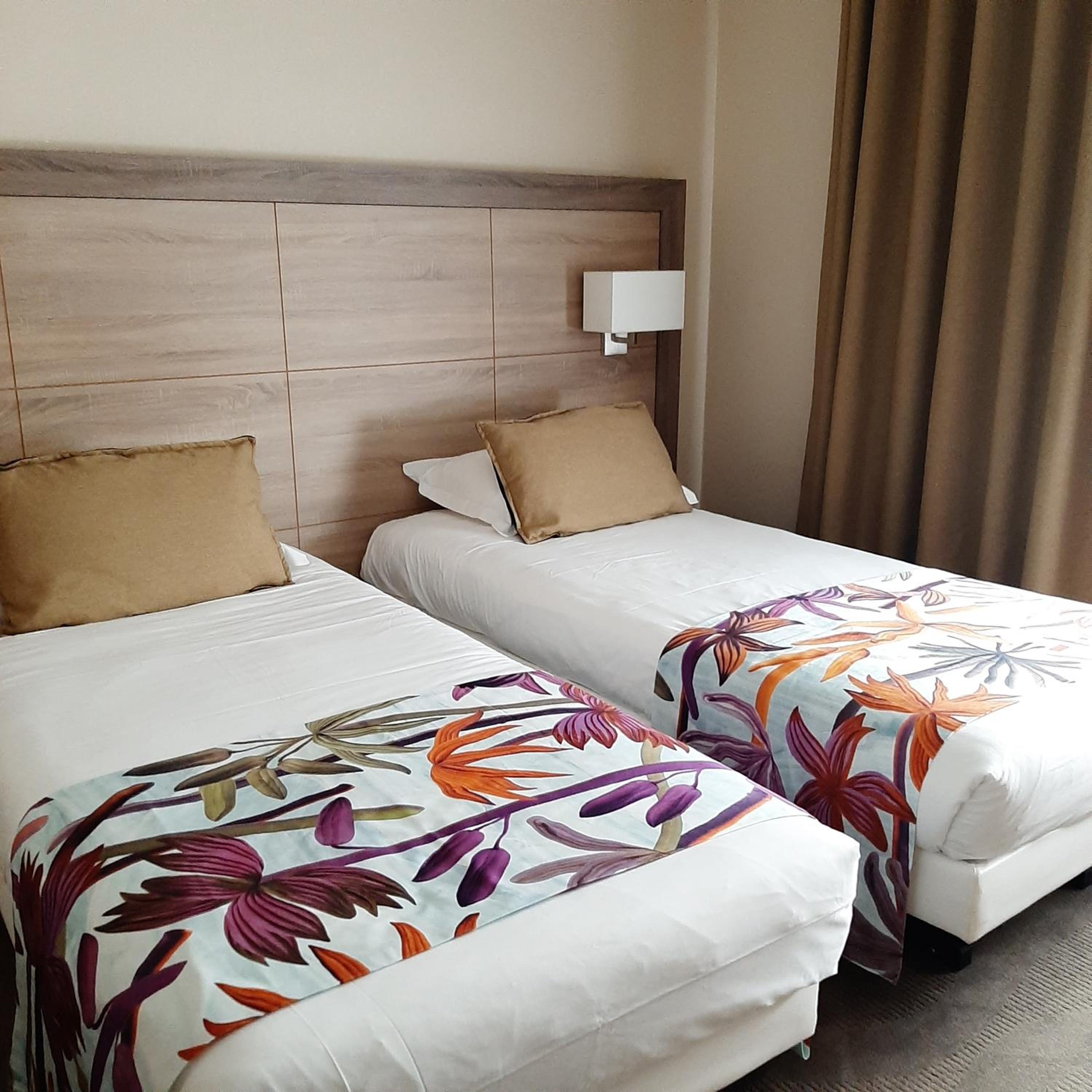 Twin Room - Photo 6