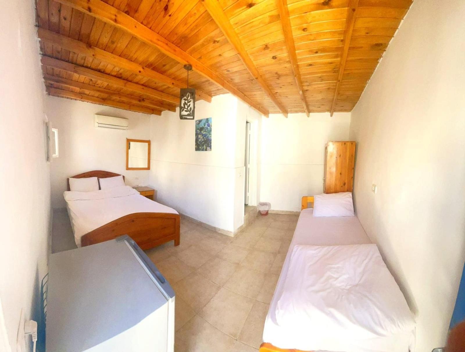Double Room with Private Bathroom - Photo 8