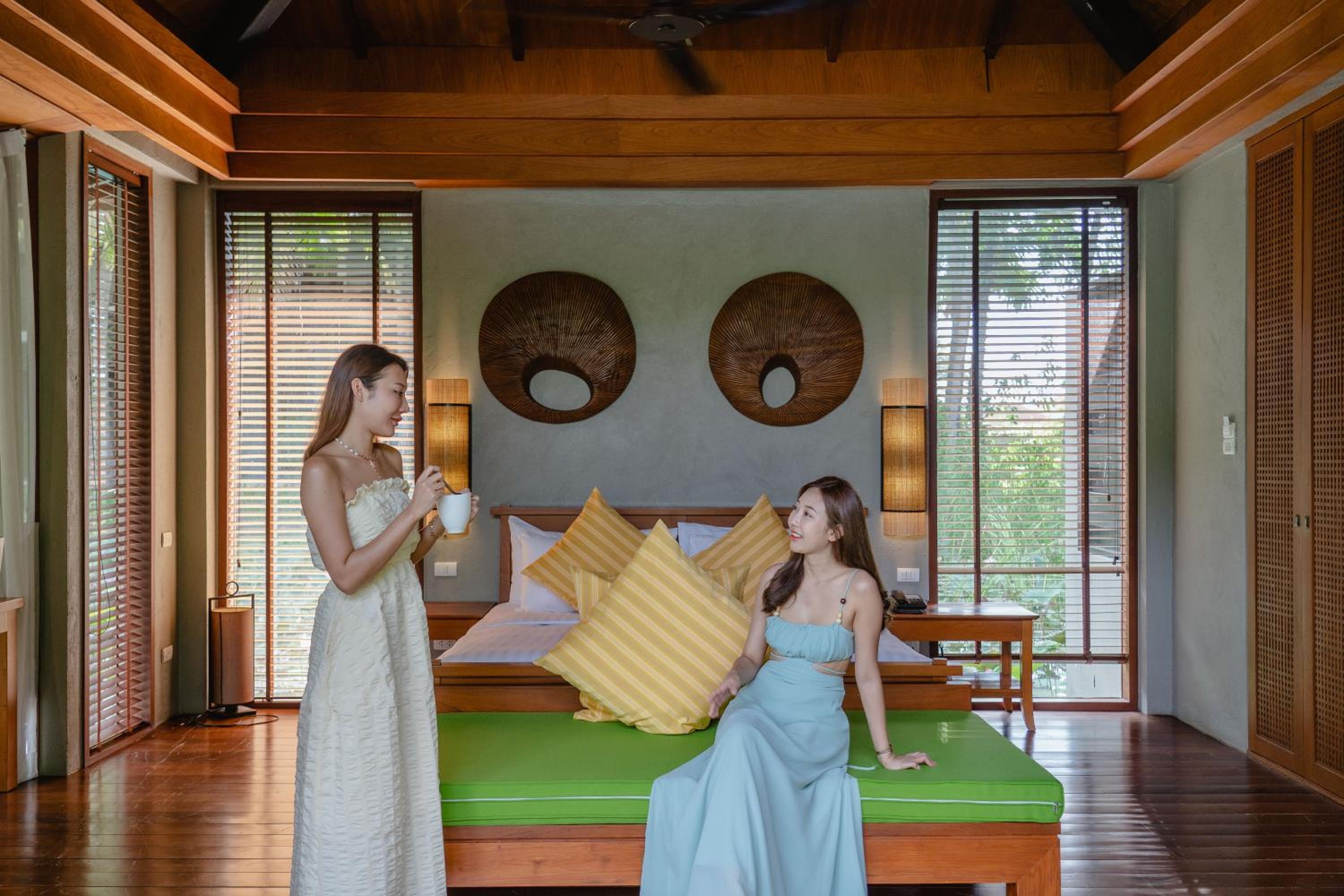 Float Villa - Photo 11