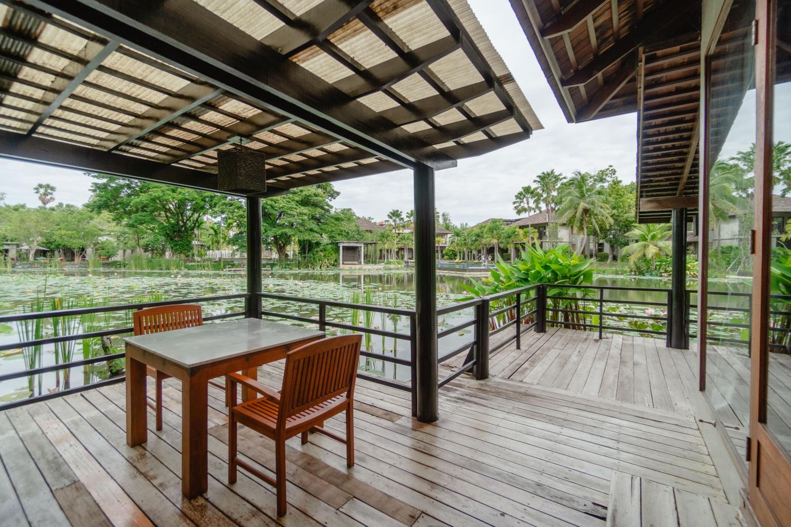 Float Villa - Photo 3