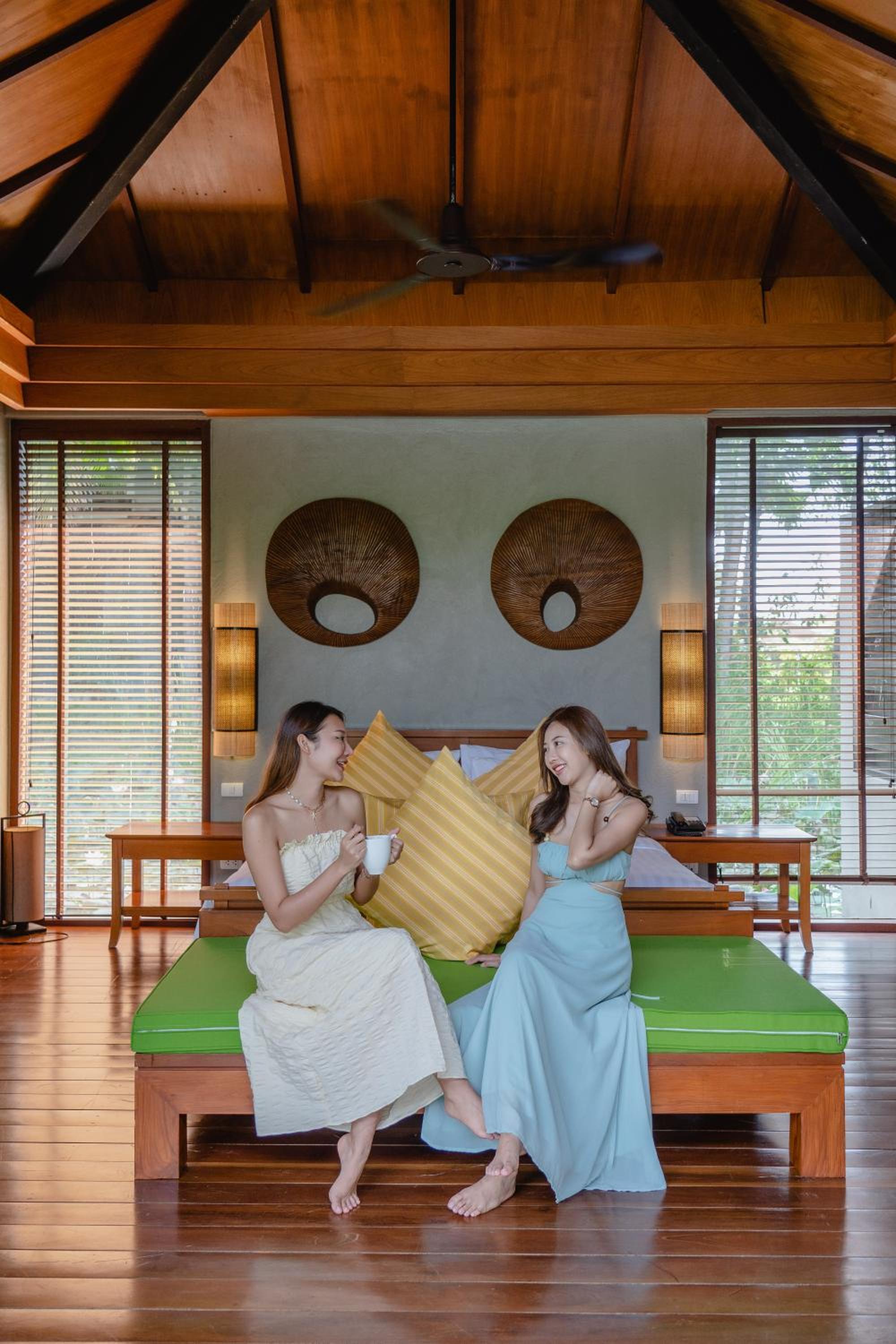 Float Villa - Photo 5