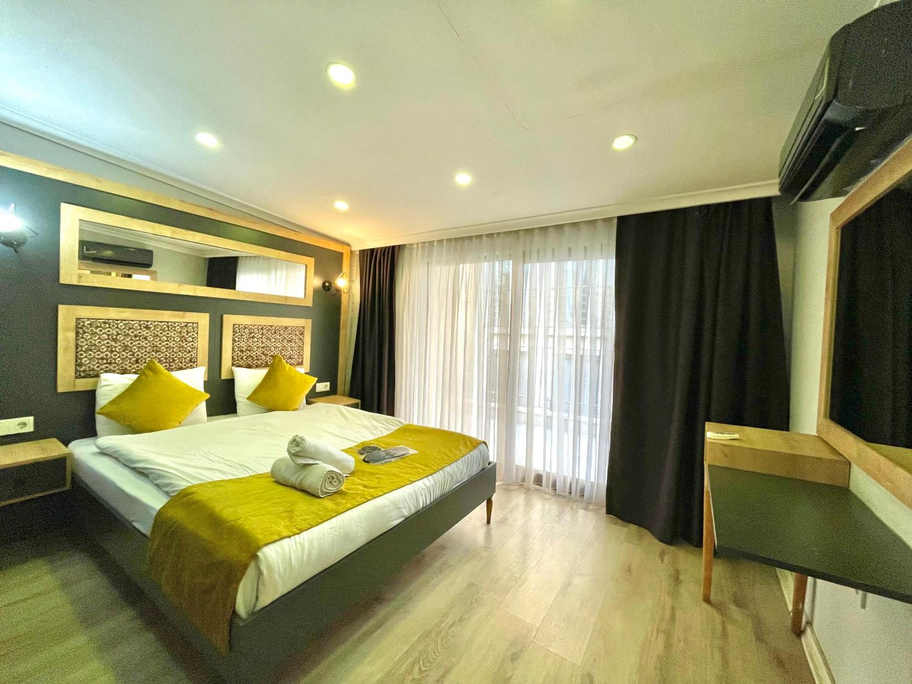 Quadruple Room With Terrace photo 1