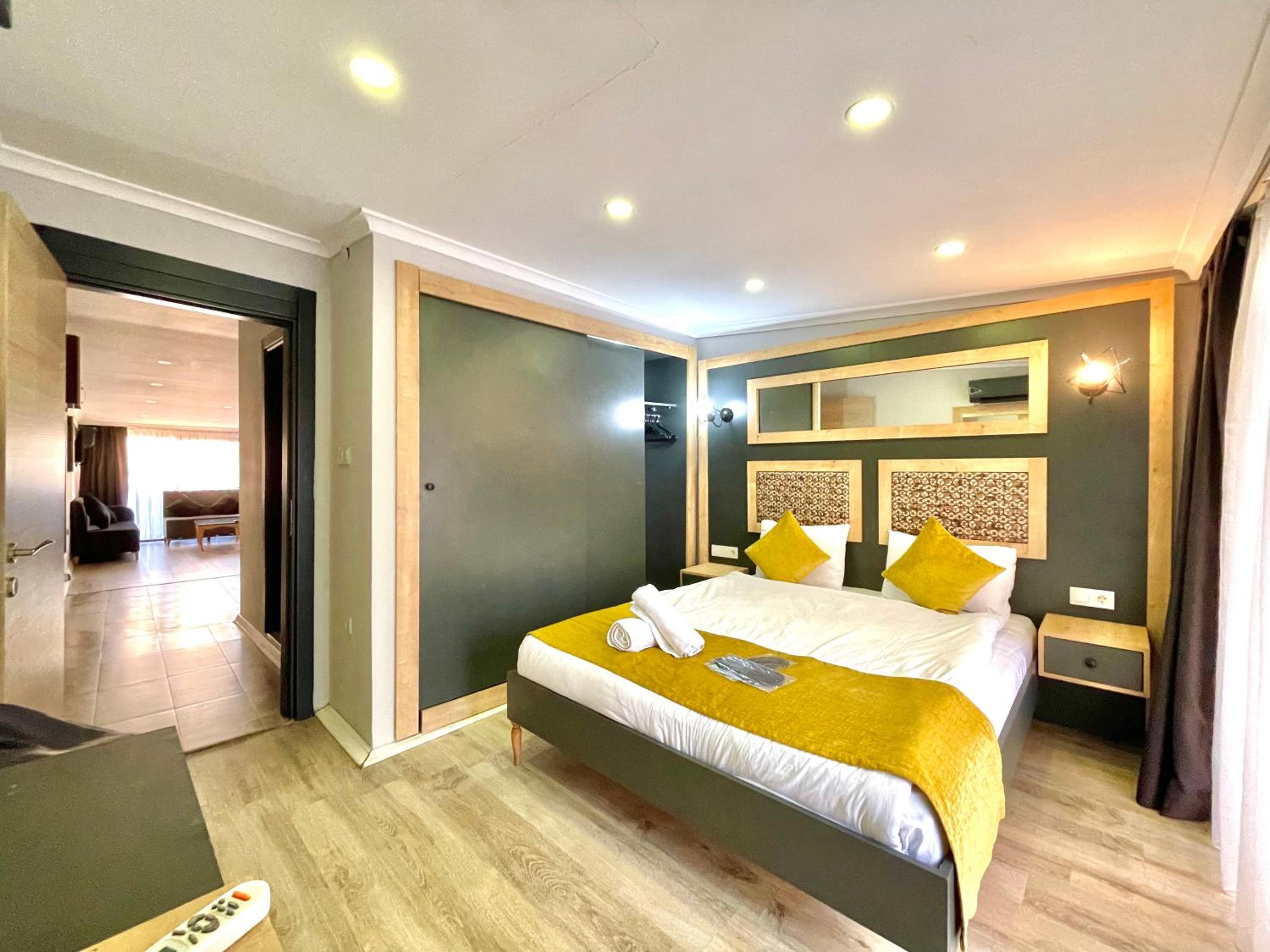 Quadruple Room With Terrace photo 2