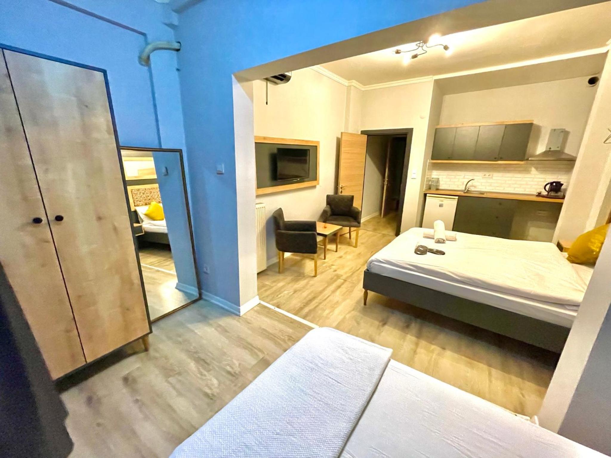 Deluxe Triple Room photo 3