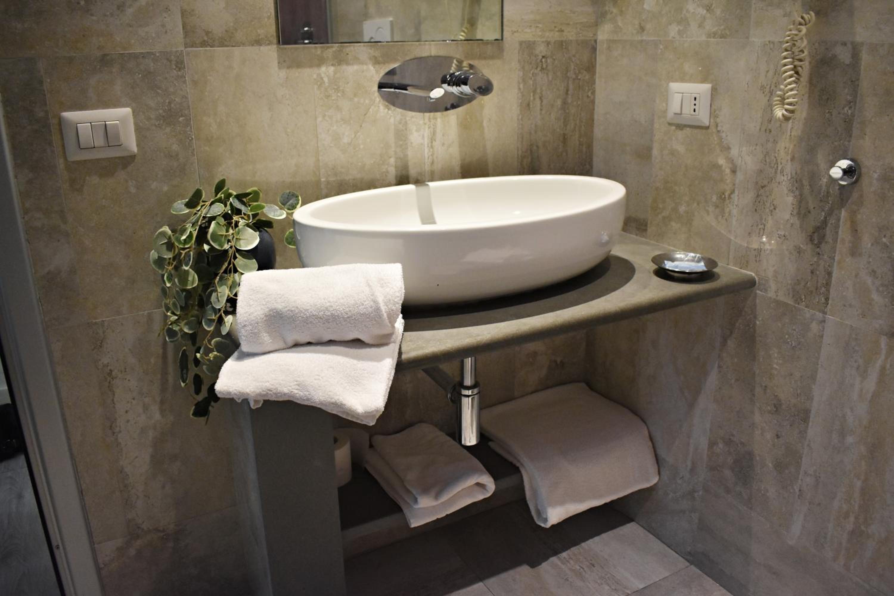 Junior Suite with Balcony photo 3