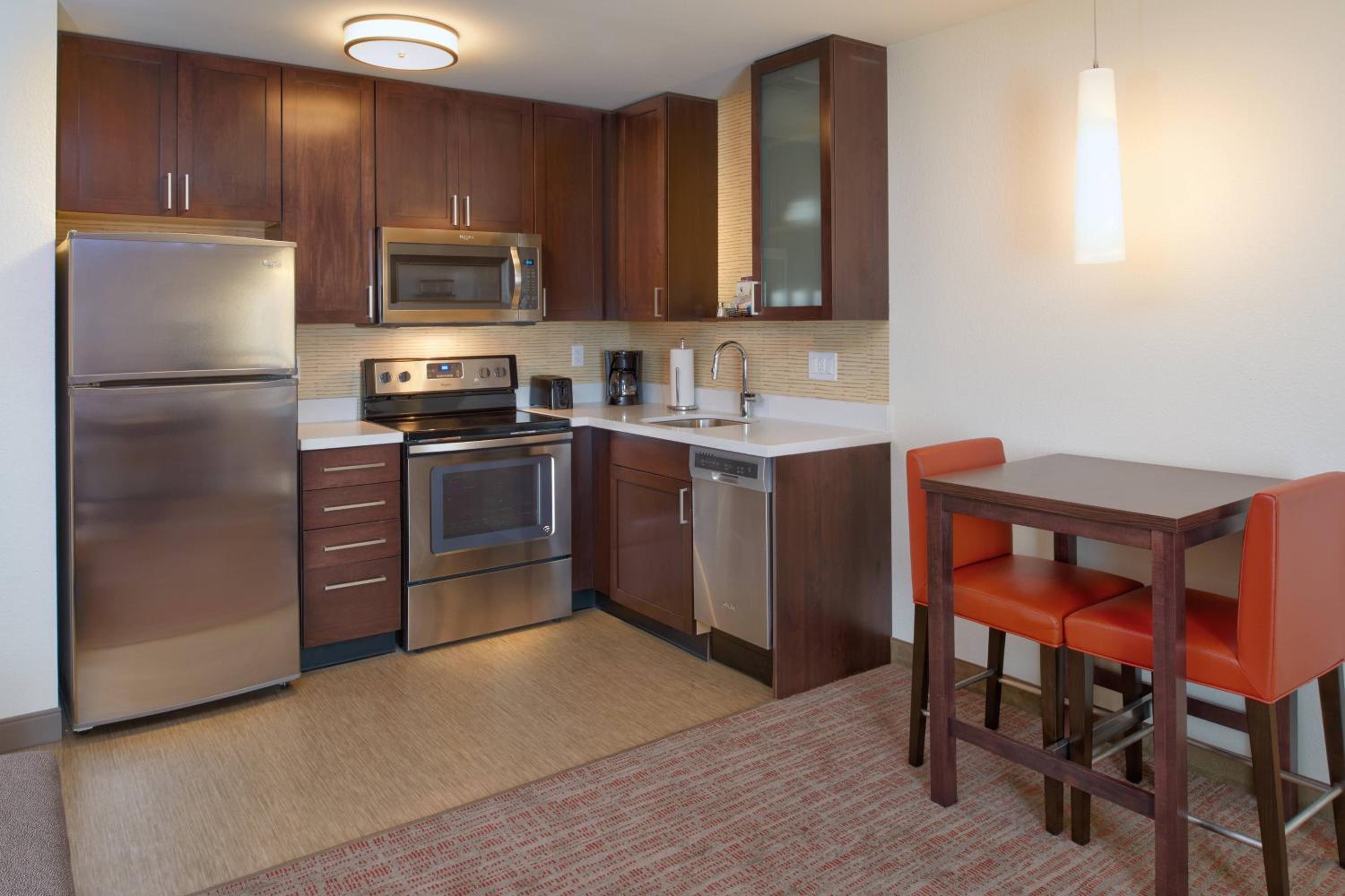 One-Bedroom King Suite with Sofa Bed - Hearing Accessible photo 3
