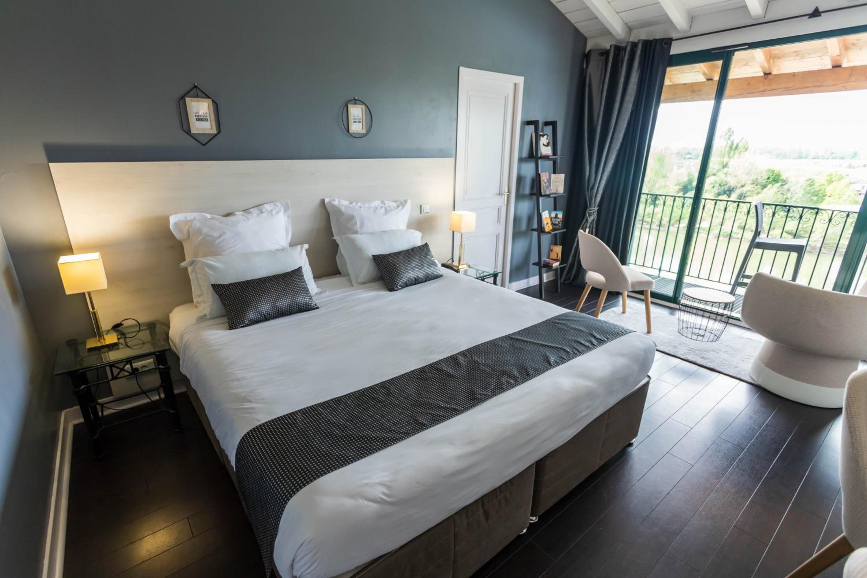 Double Room with Balcony photo 2