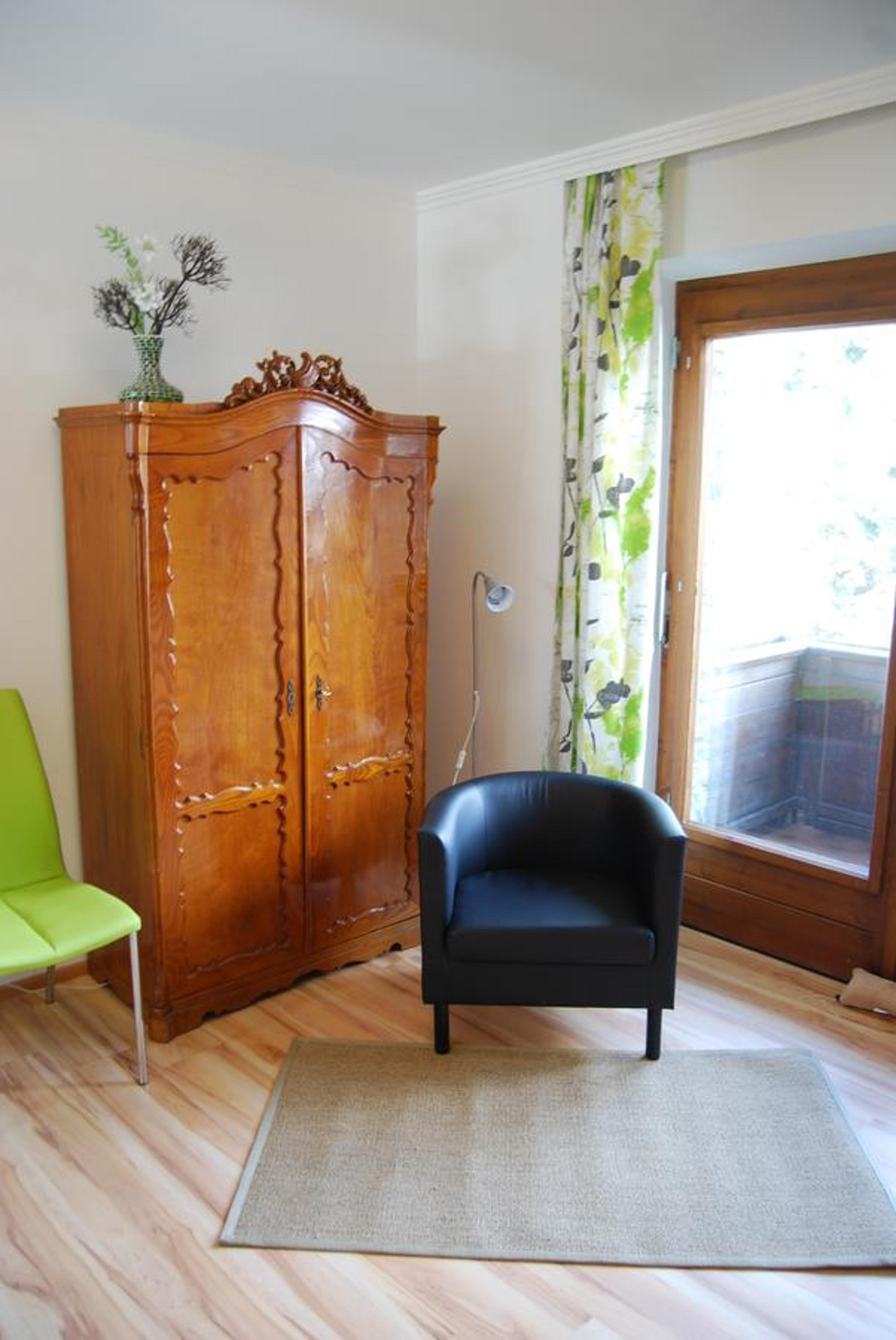 Apartment With Mountain View photo 3