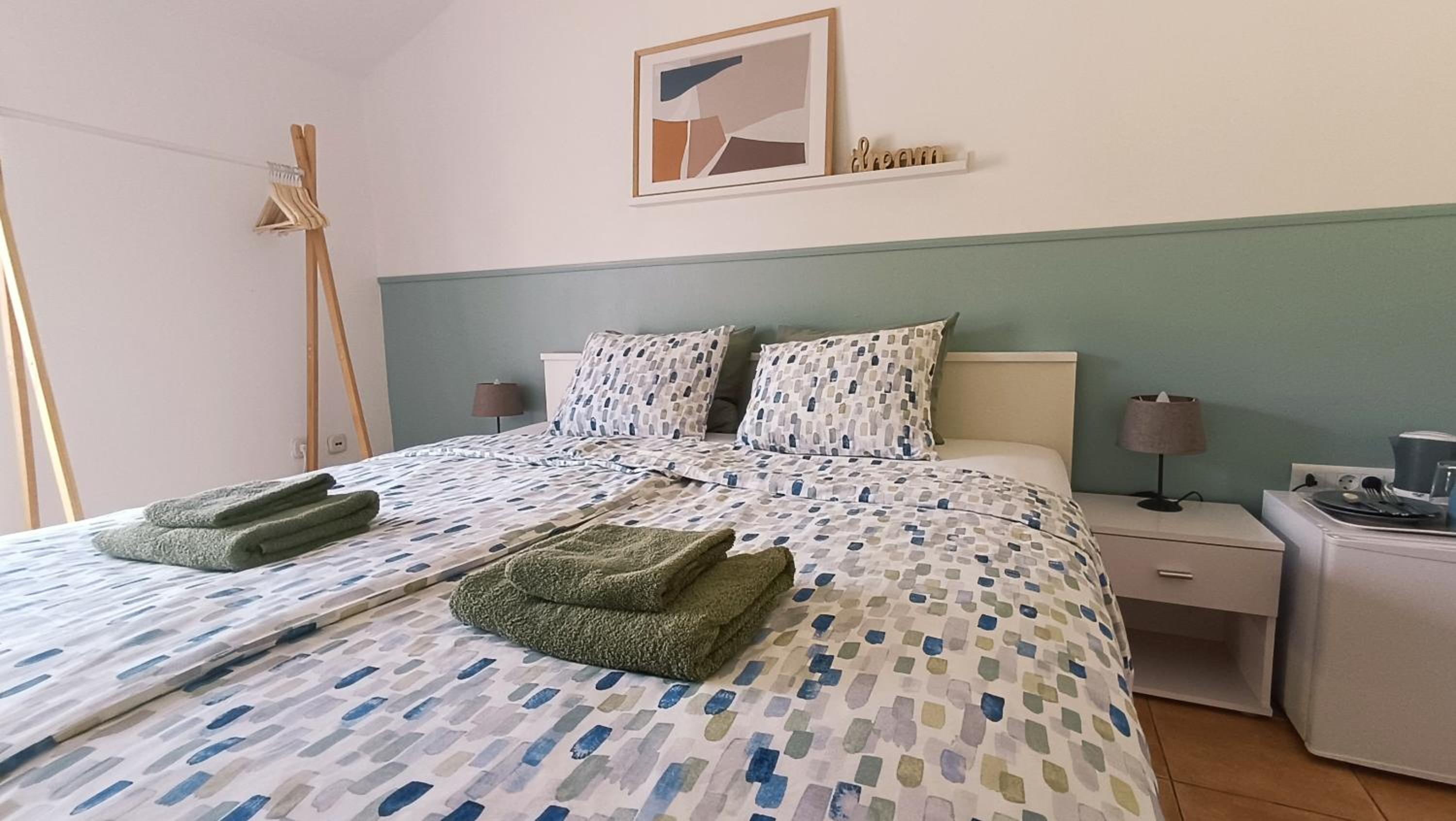 Double Room with Balcony (2 Adults + 1 Child) photo 3