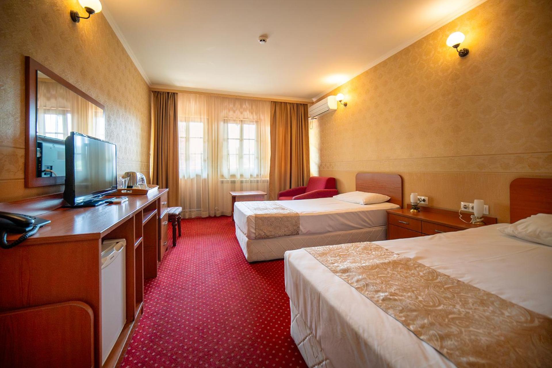 Deluxe Double or Twin Room with View photo 1