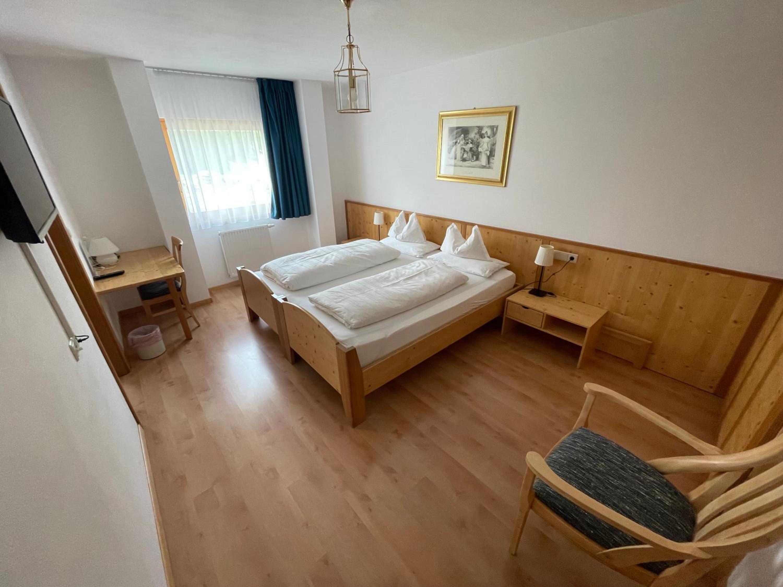 Standard Double or Twin Room - Photo 3