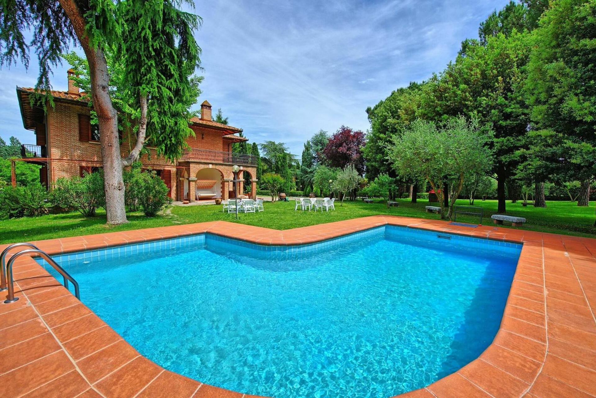Villa photo 2