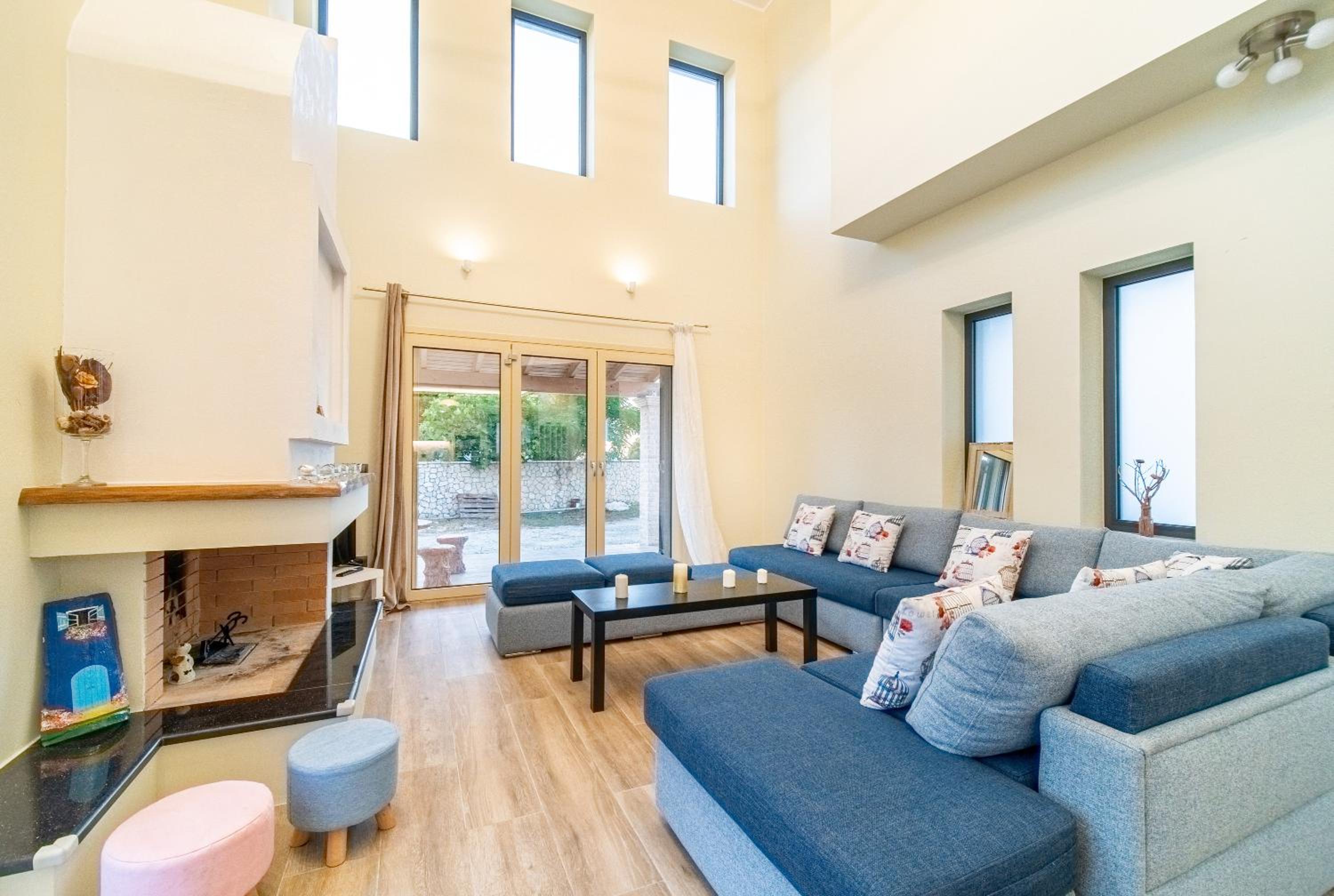 Two-Bedroom Deluxe Apartment with Ocean View photo 1