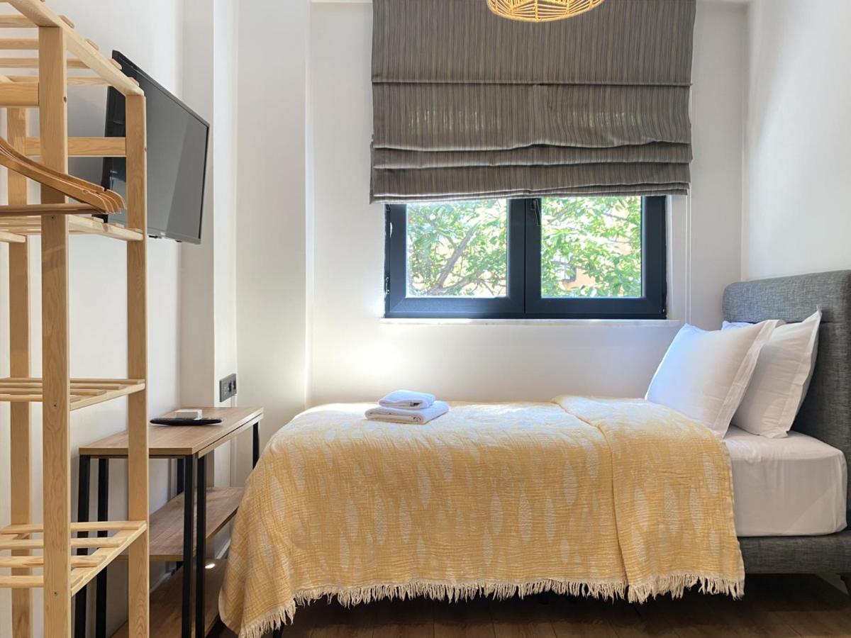 Studio Apartment photo 1